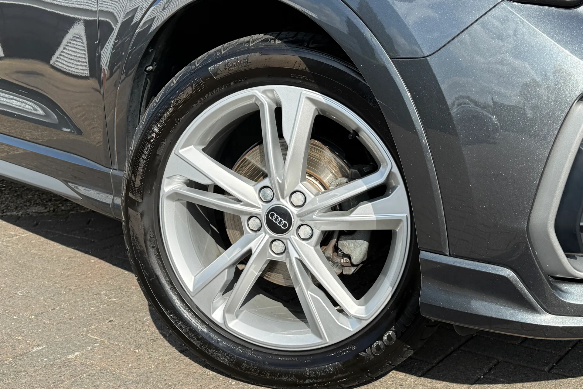 Audi Q3 thumbnail image number 7