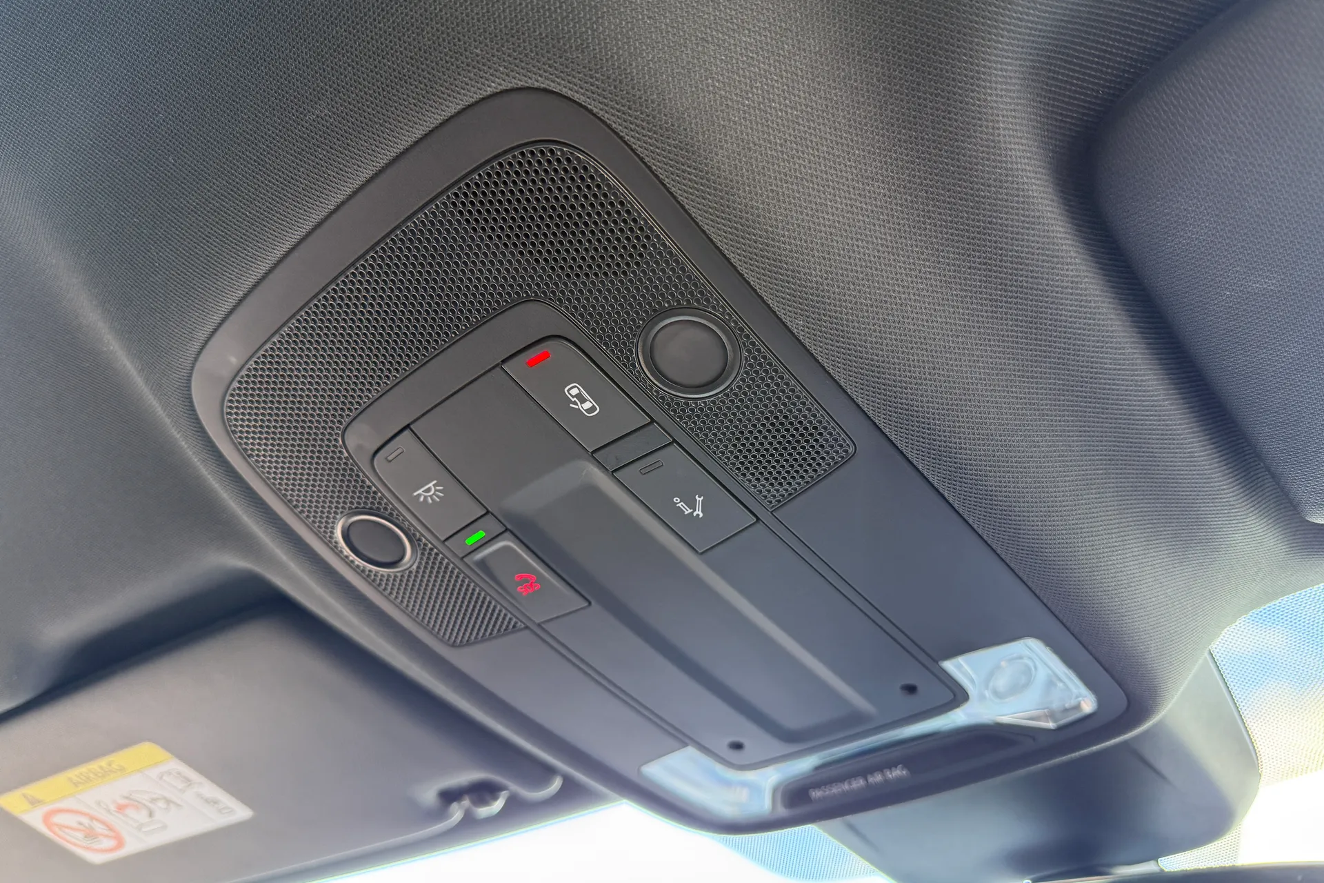 Audi Q3 thumbnail image number 21