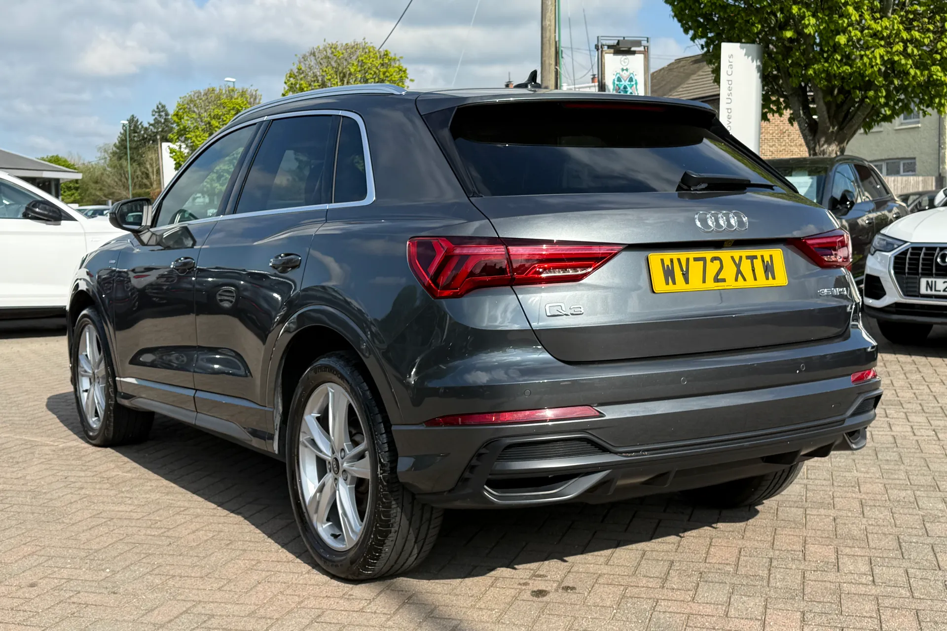 Audi Q3 thumbnail image number 35