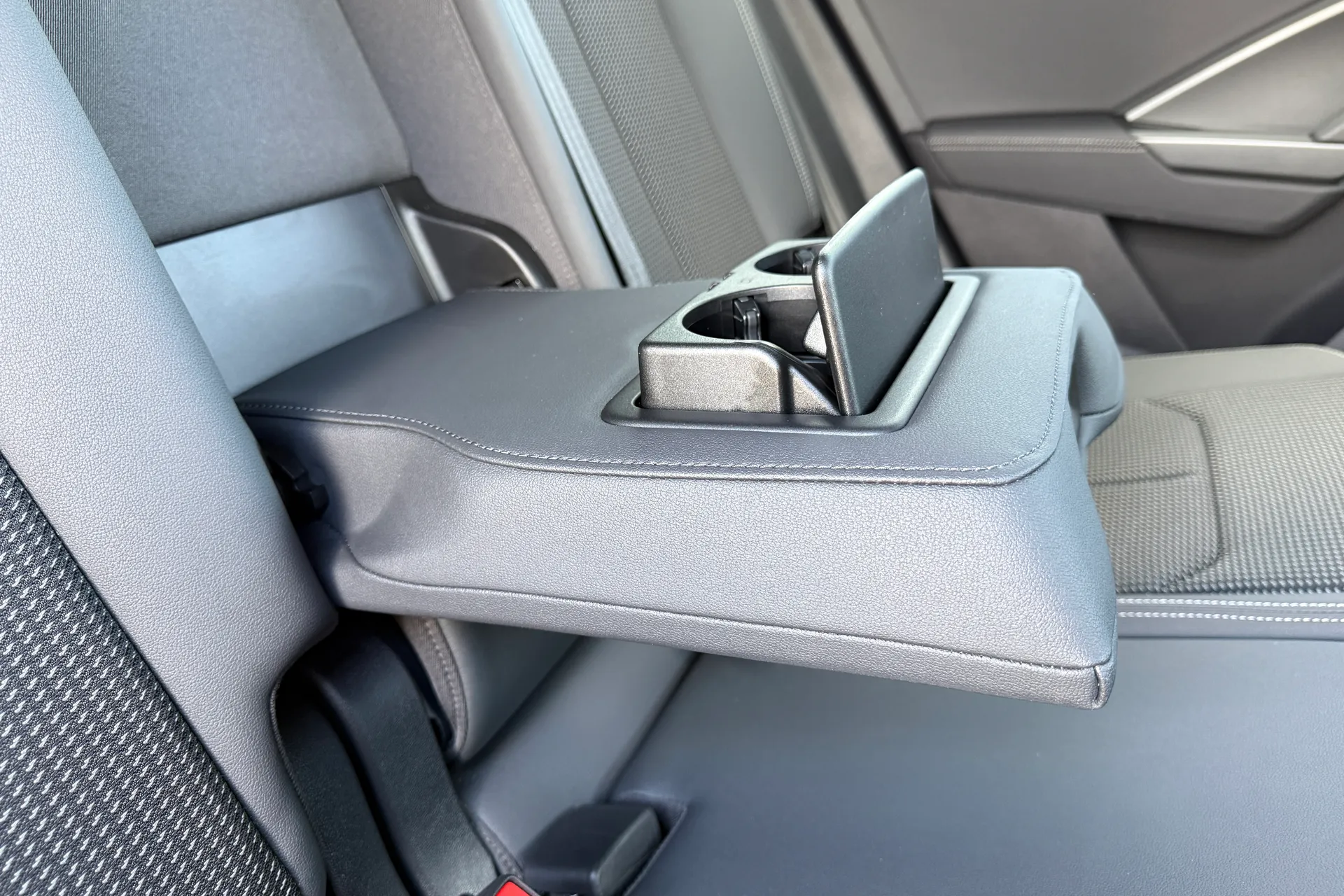 Audi Q3 thumbnail image number 47