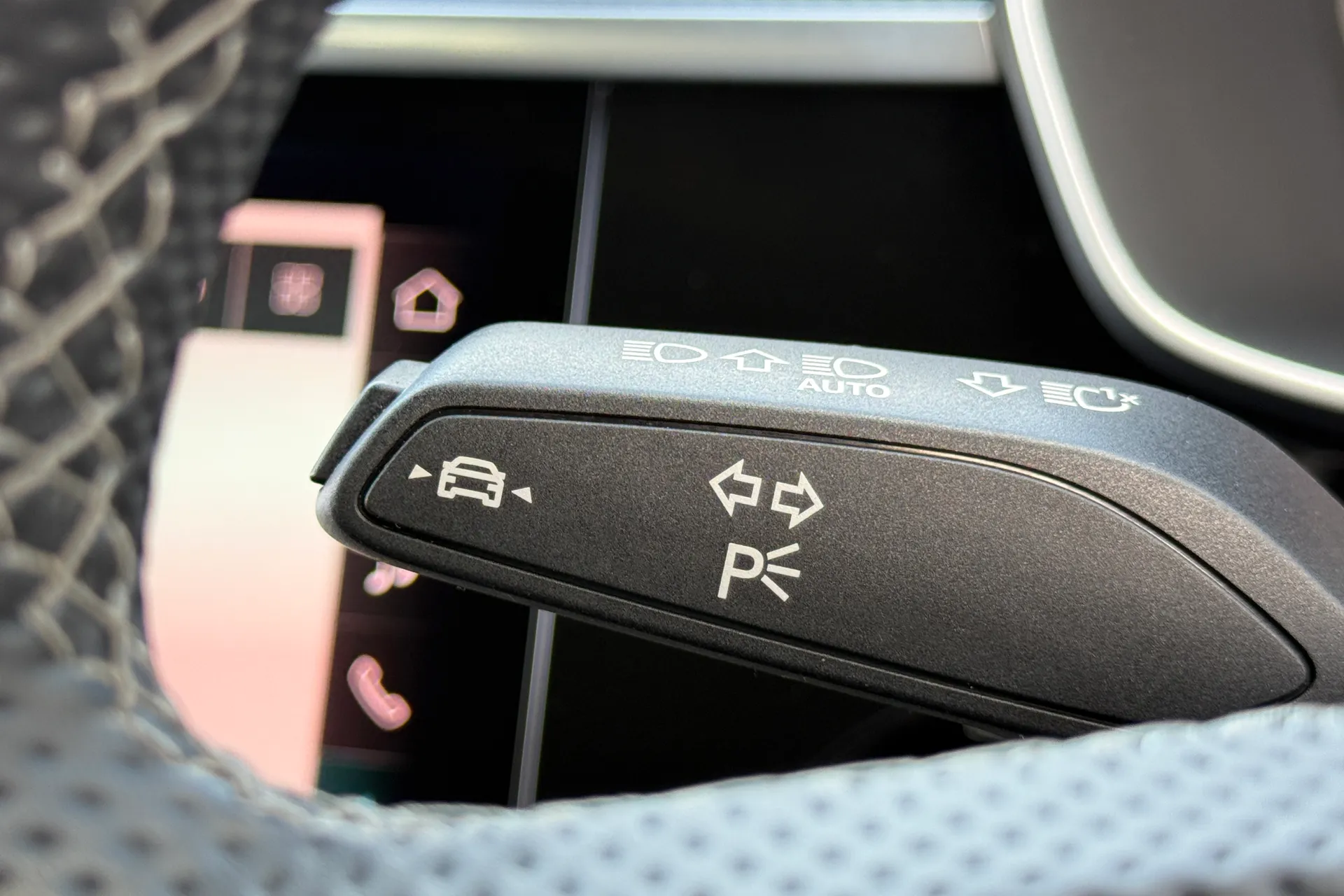 Audi Q3 thumbnail image number 19