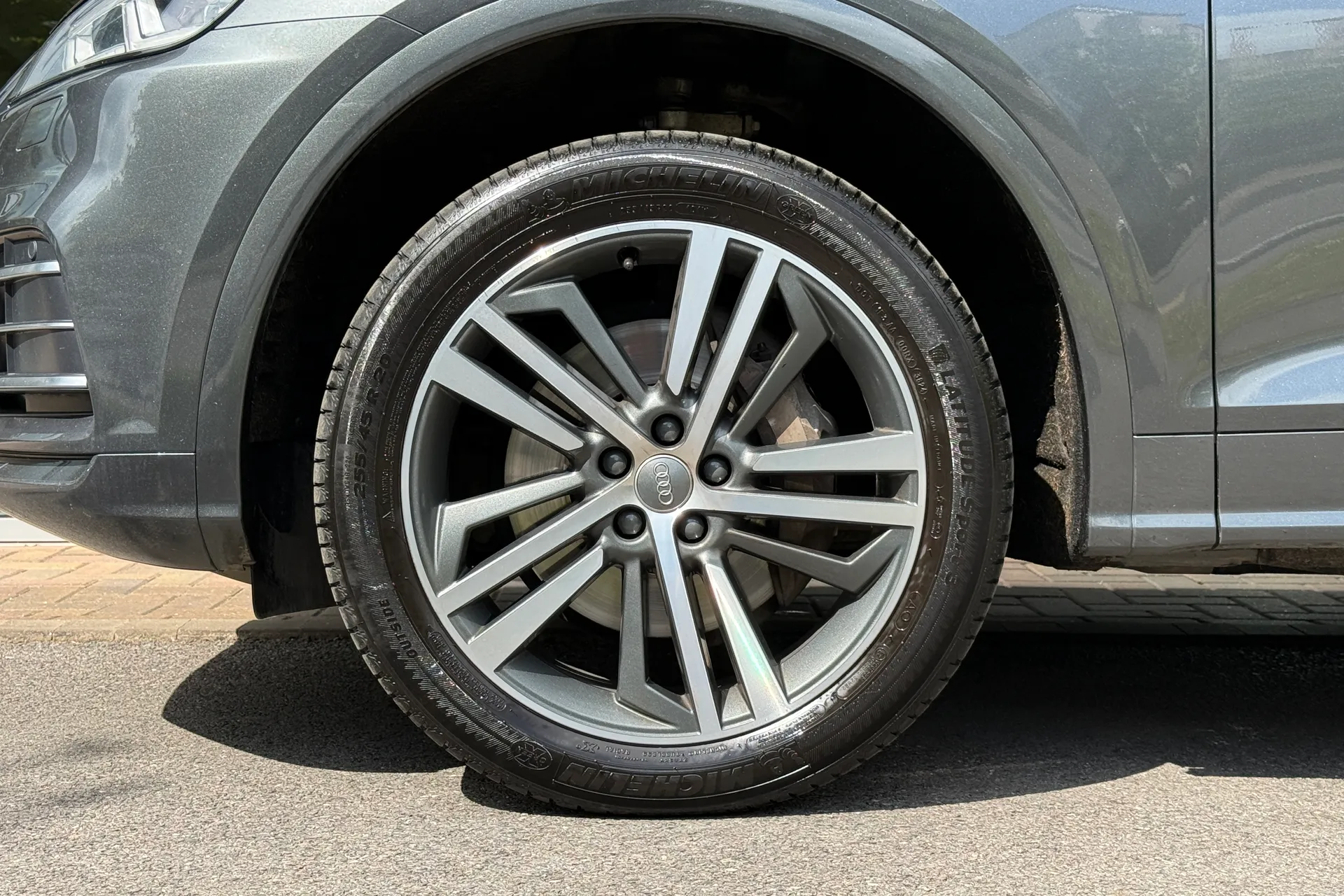 Audi Q5 thumbnail image number 12