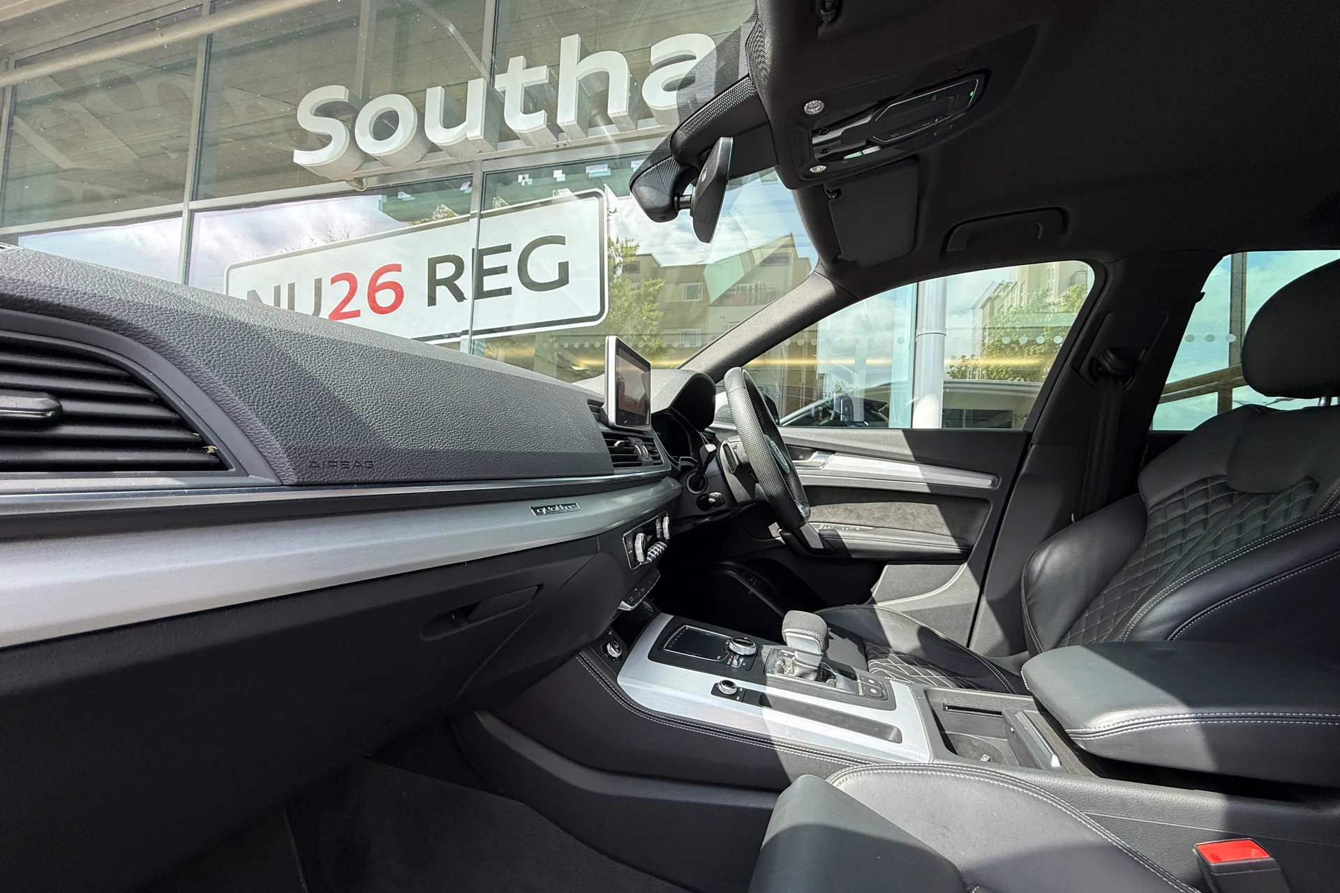 Audi Q5 thumbnail image number 10