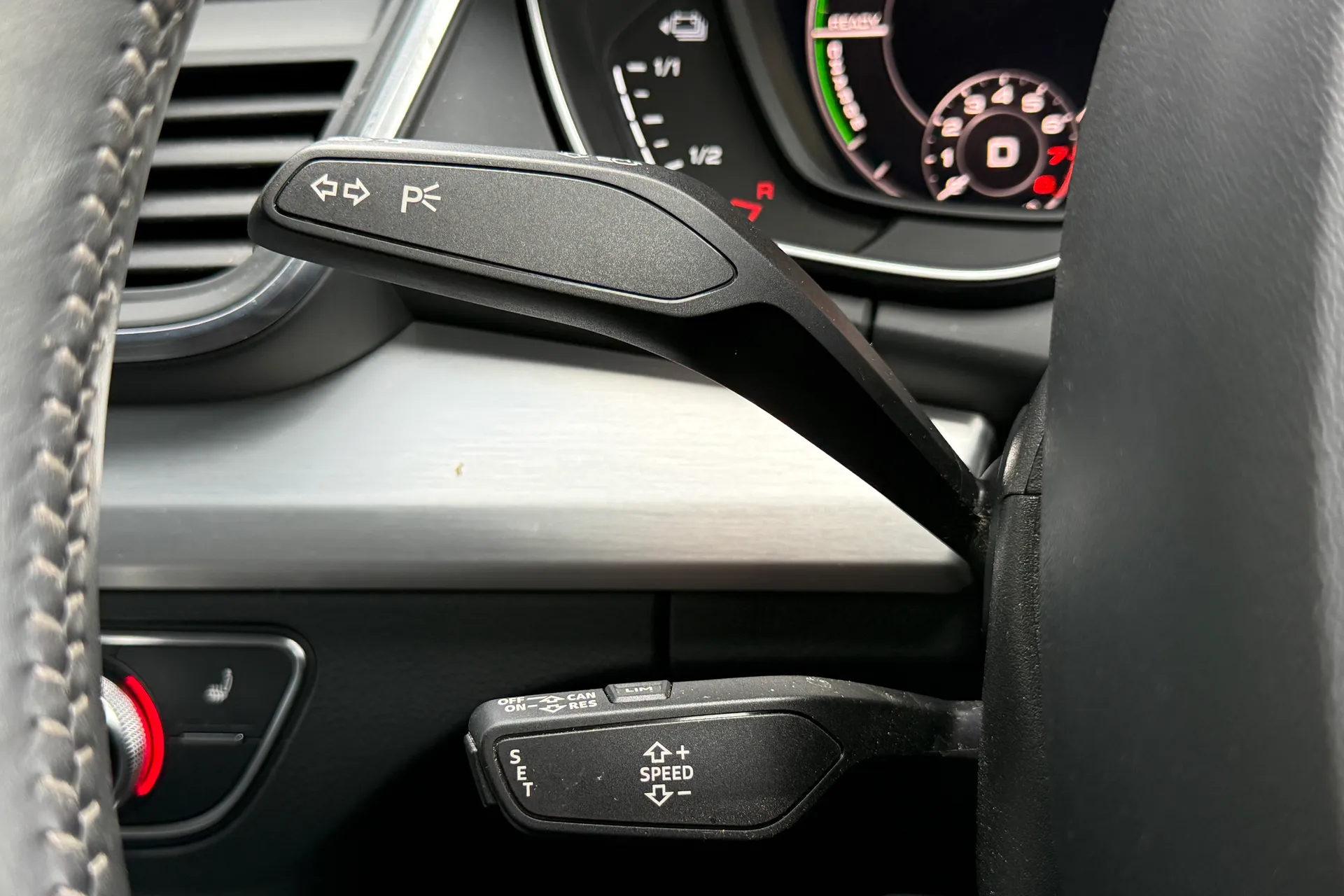 Audi Q5 thumbnail image number 19