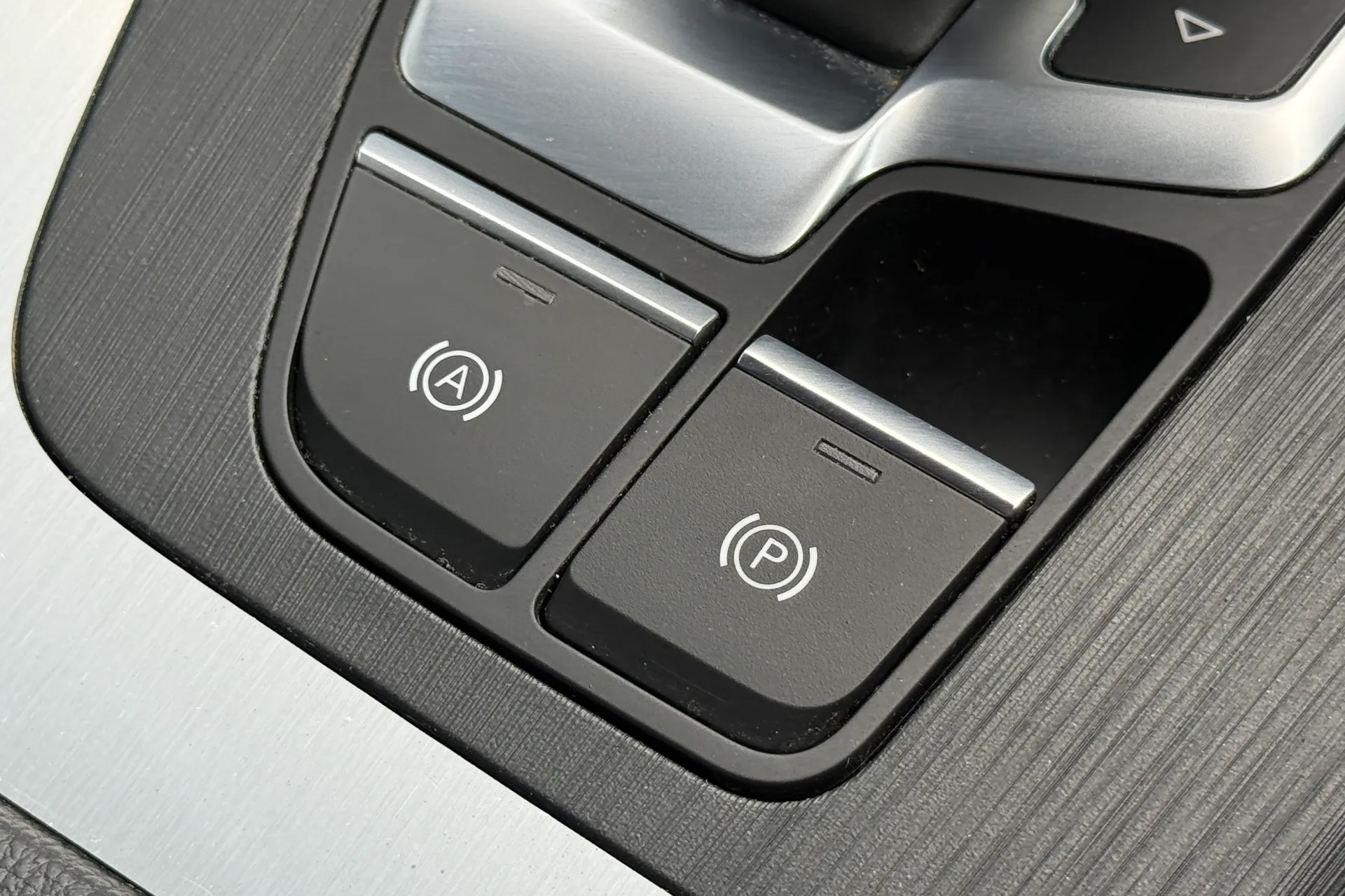 Audi Q5 thumbnail image number 30