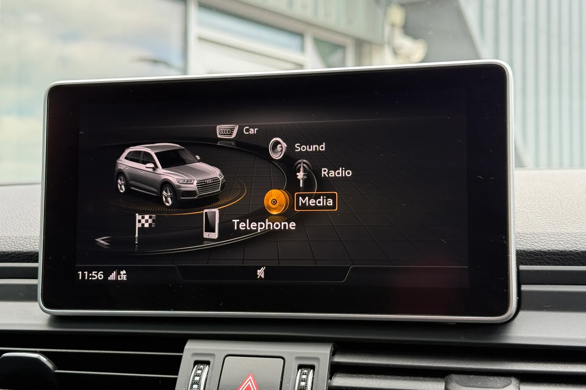 Audi Q5 thumbnail image number 38