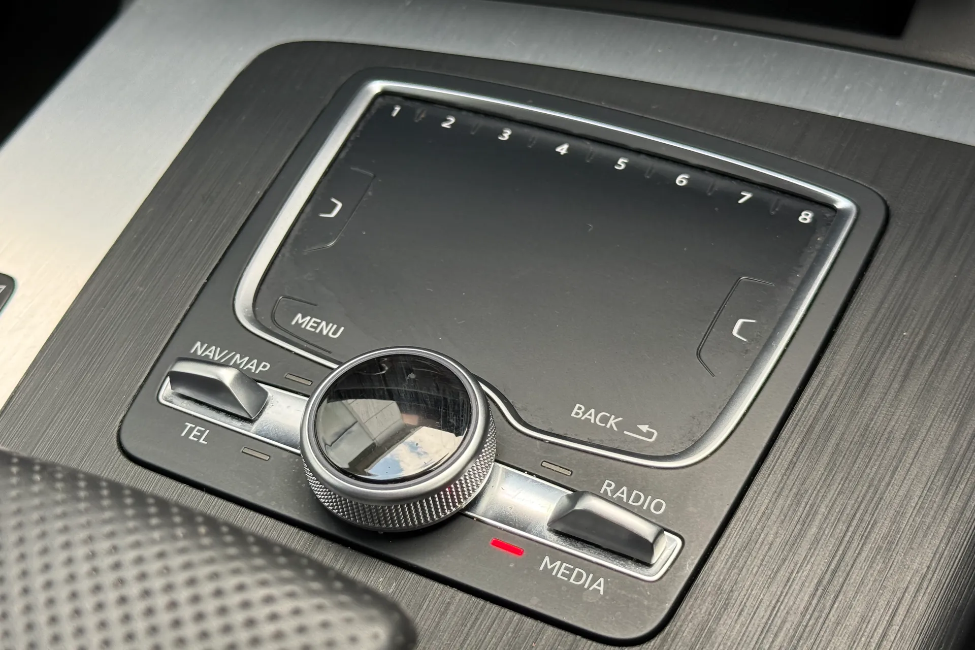 Audi Q5 thumbnail image number 26
