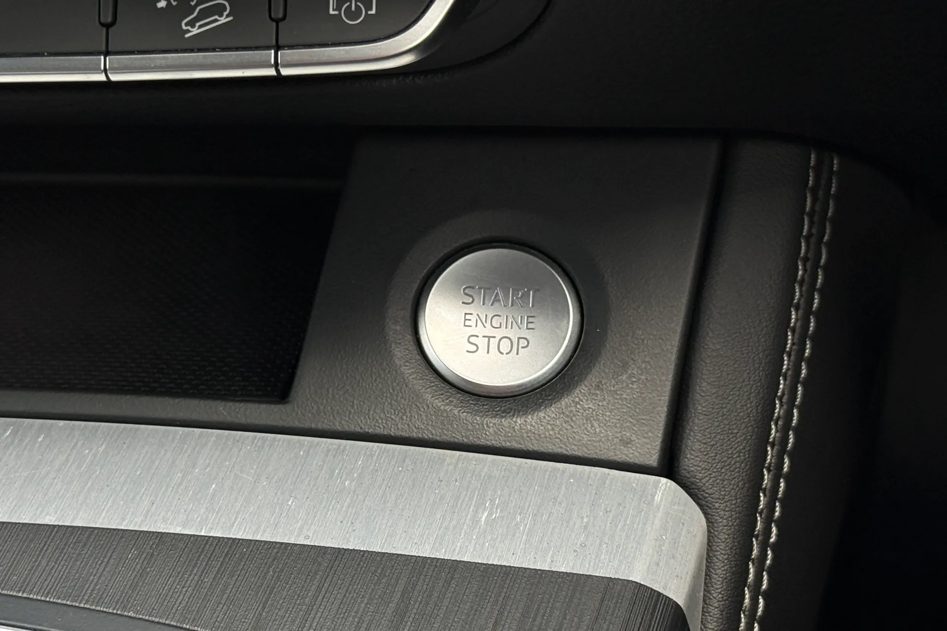 Audi Q5 thumbnail image number 25