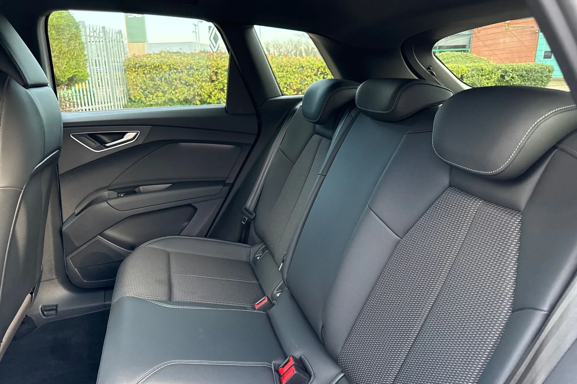 Audi Q4 thumbnail image number 46