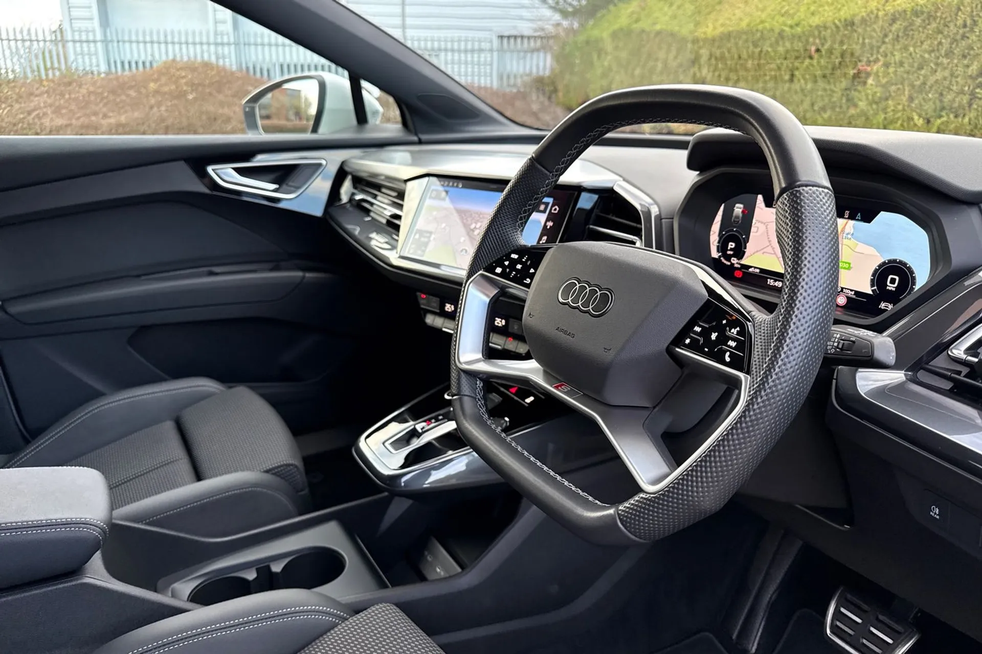 Audi Q4 thumbnail image number 24