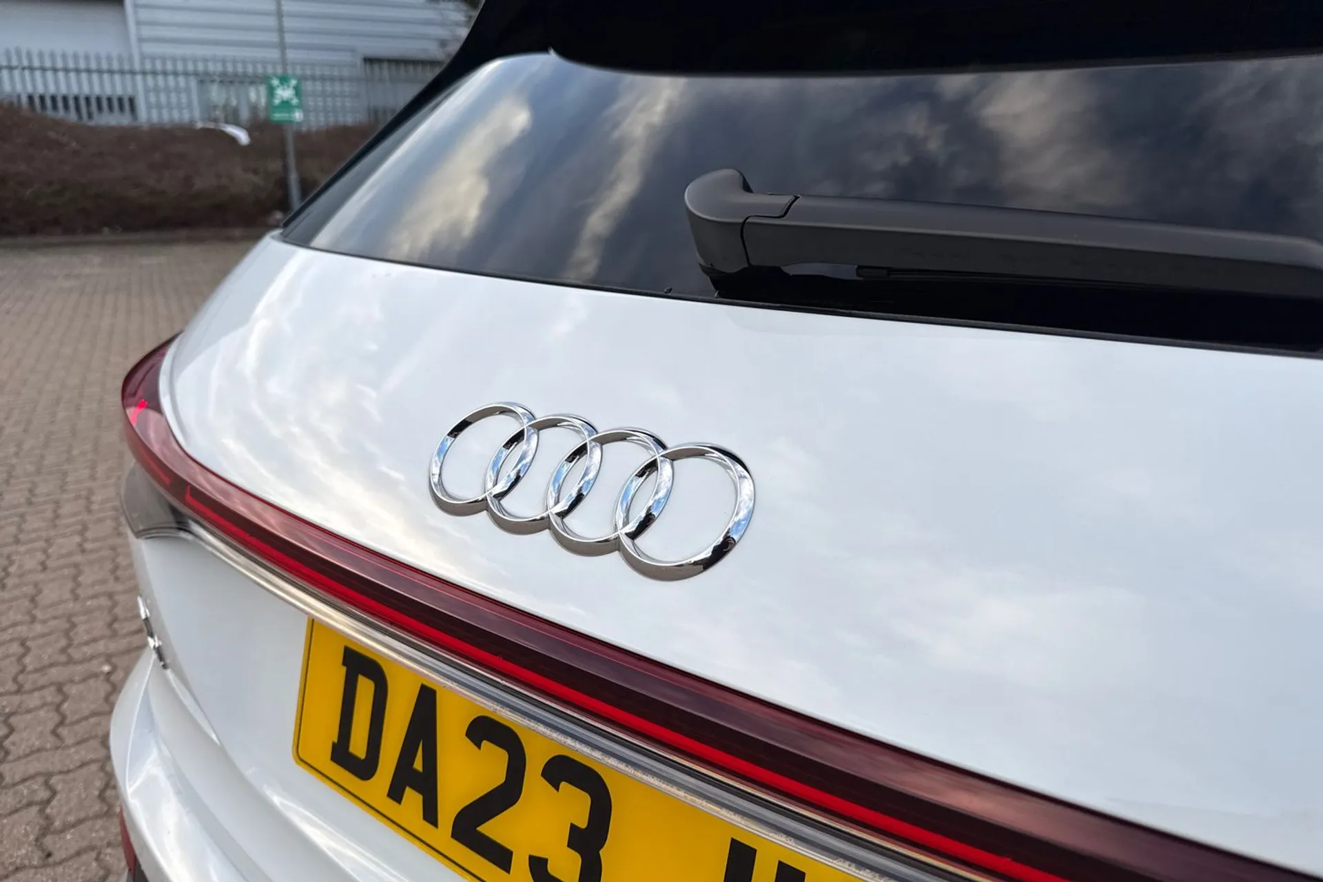 Audi Q4 thumbnail image number 30