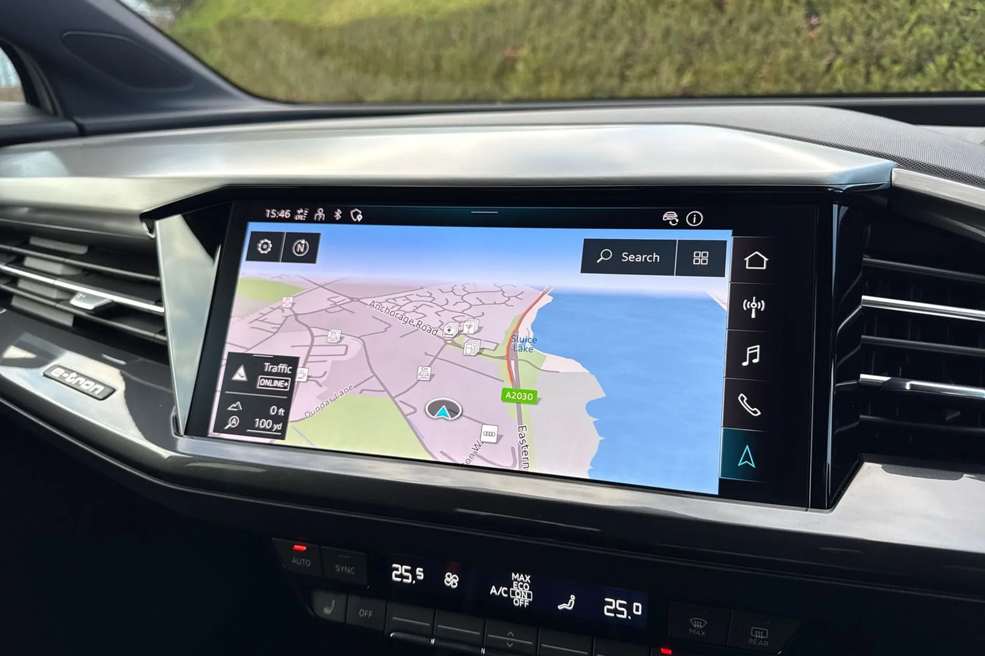 Audi Q4 thumbnail image number 14