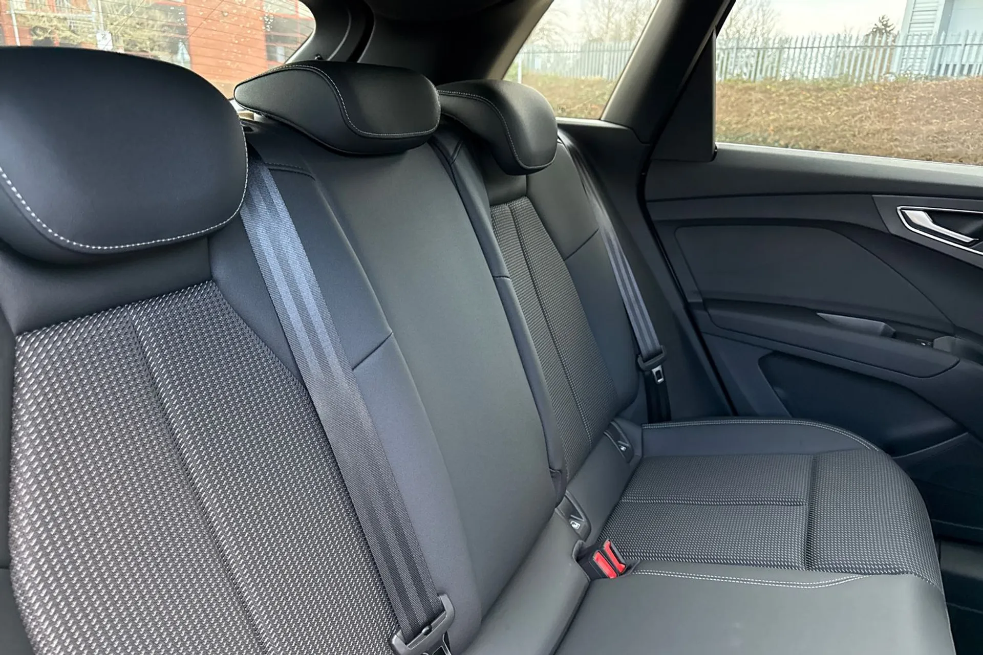 Audi Q4 thumbnail image number 42