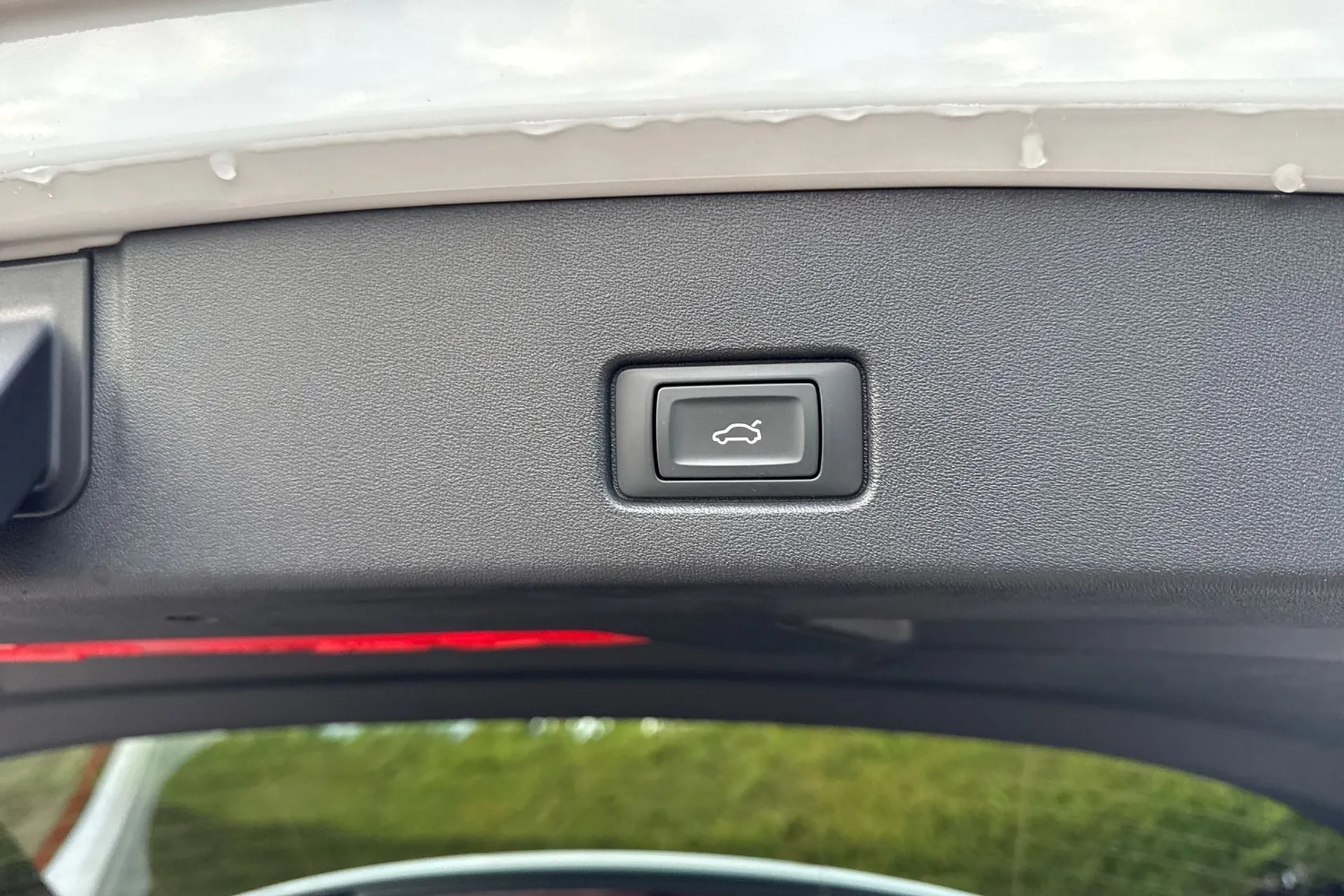 Audi Q4 thumbnail image number 39