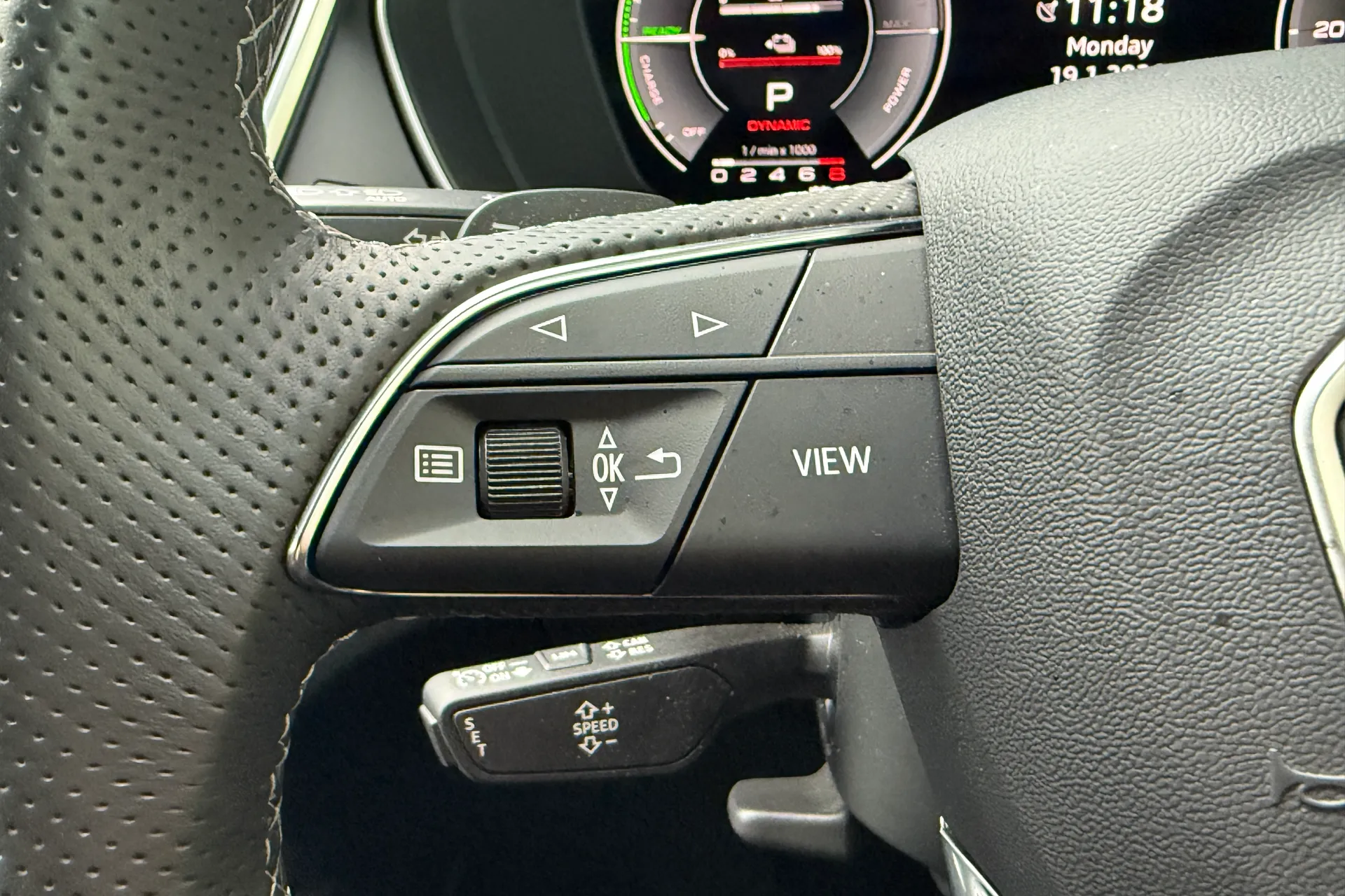 Audi Q5 thumbnail image number 25