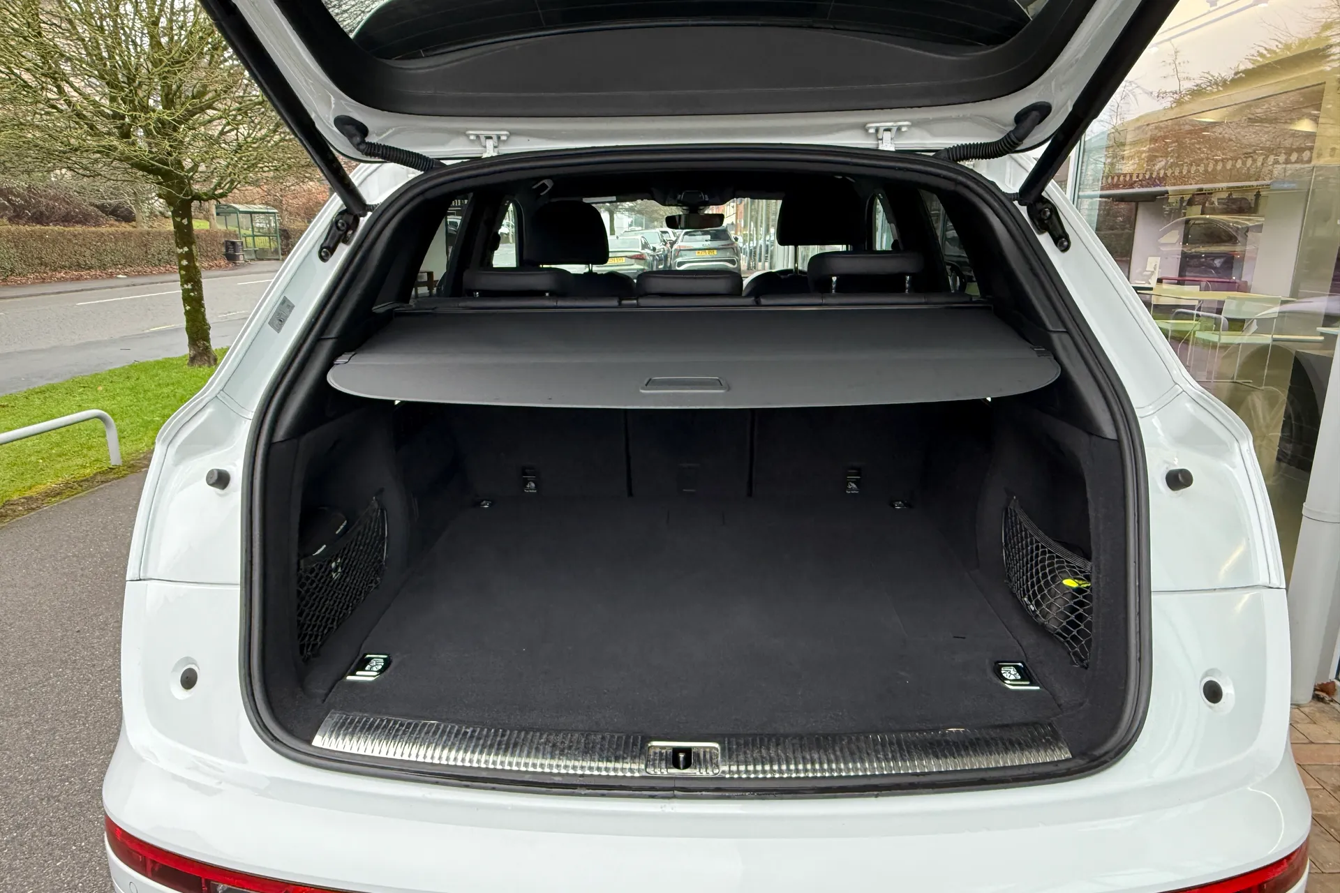 Audi Q5 thumbnail image number 36