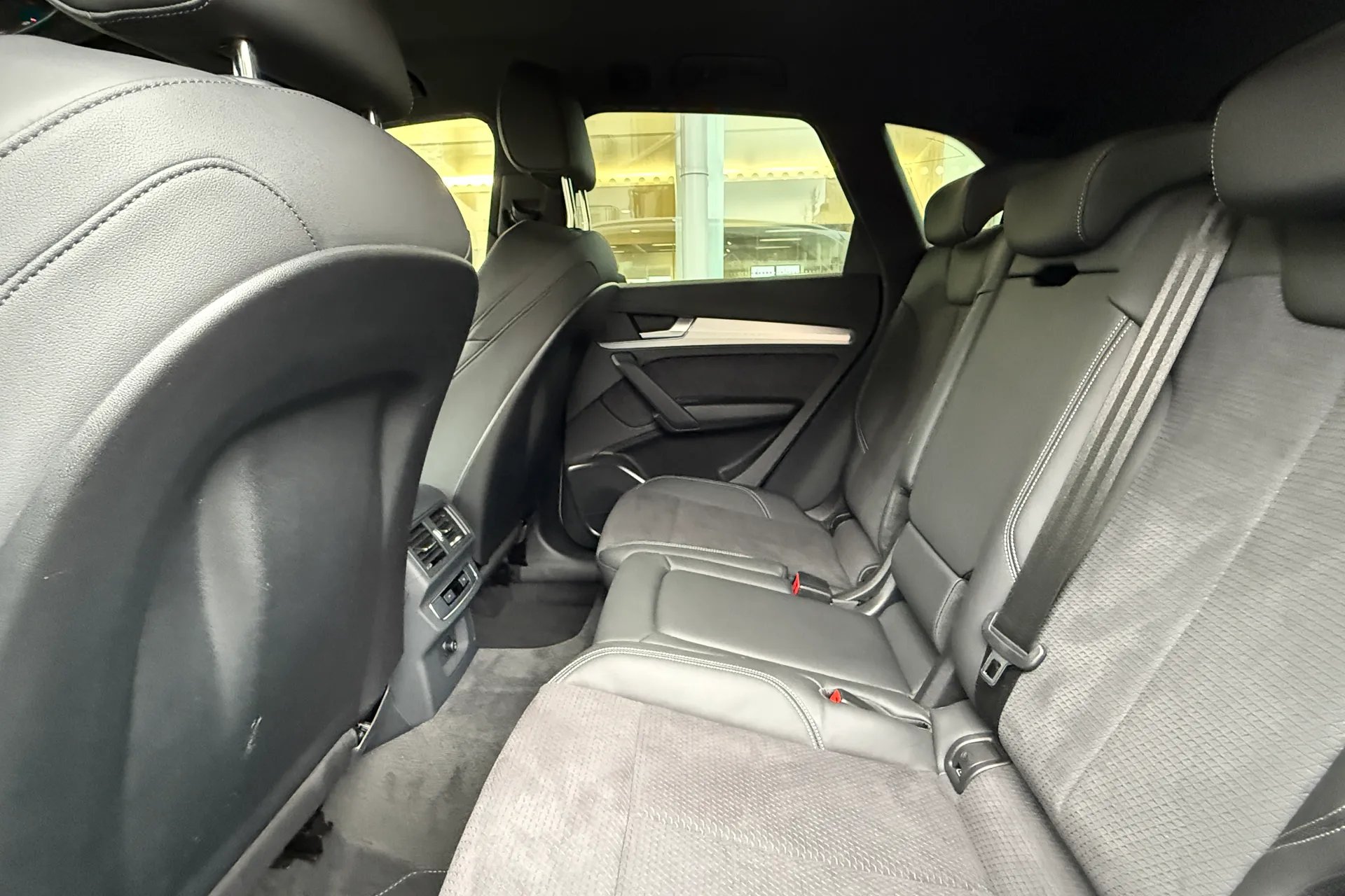 Audi Q5 thumbnail image number 38