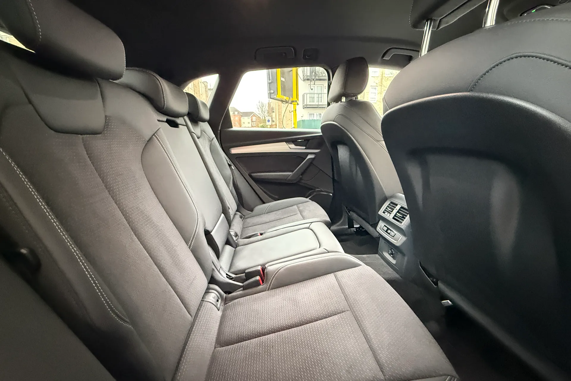 Audi Q5 thumbnail image number 29