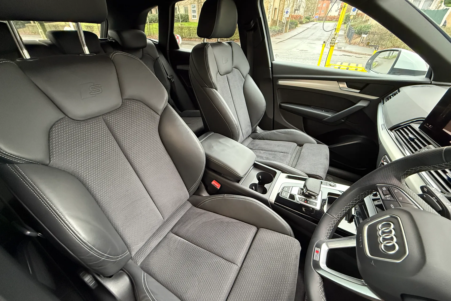 Audi Q5 thumbnail image number 28