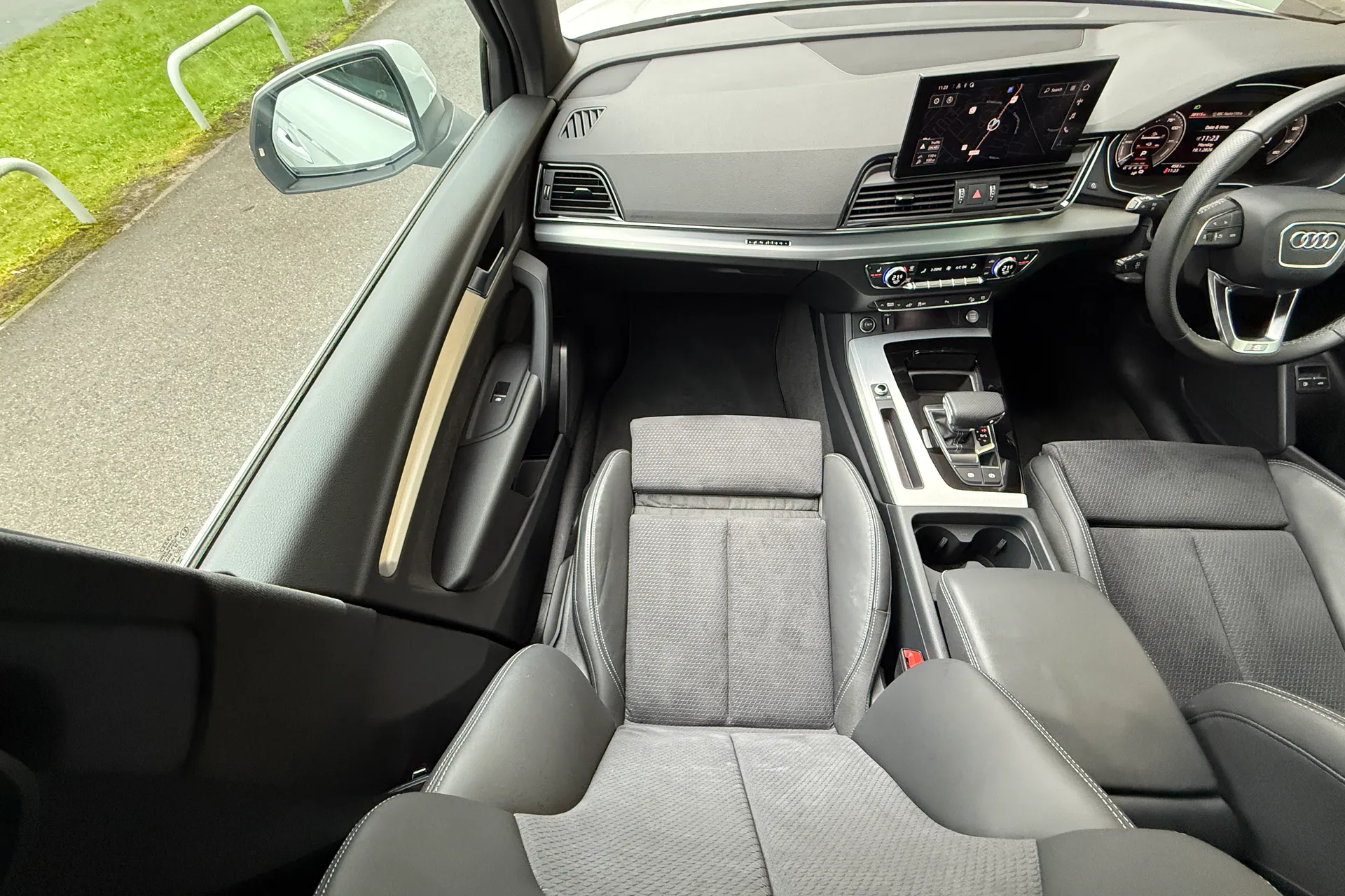 Audi Q5 thumbnail image number 43