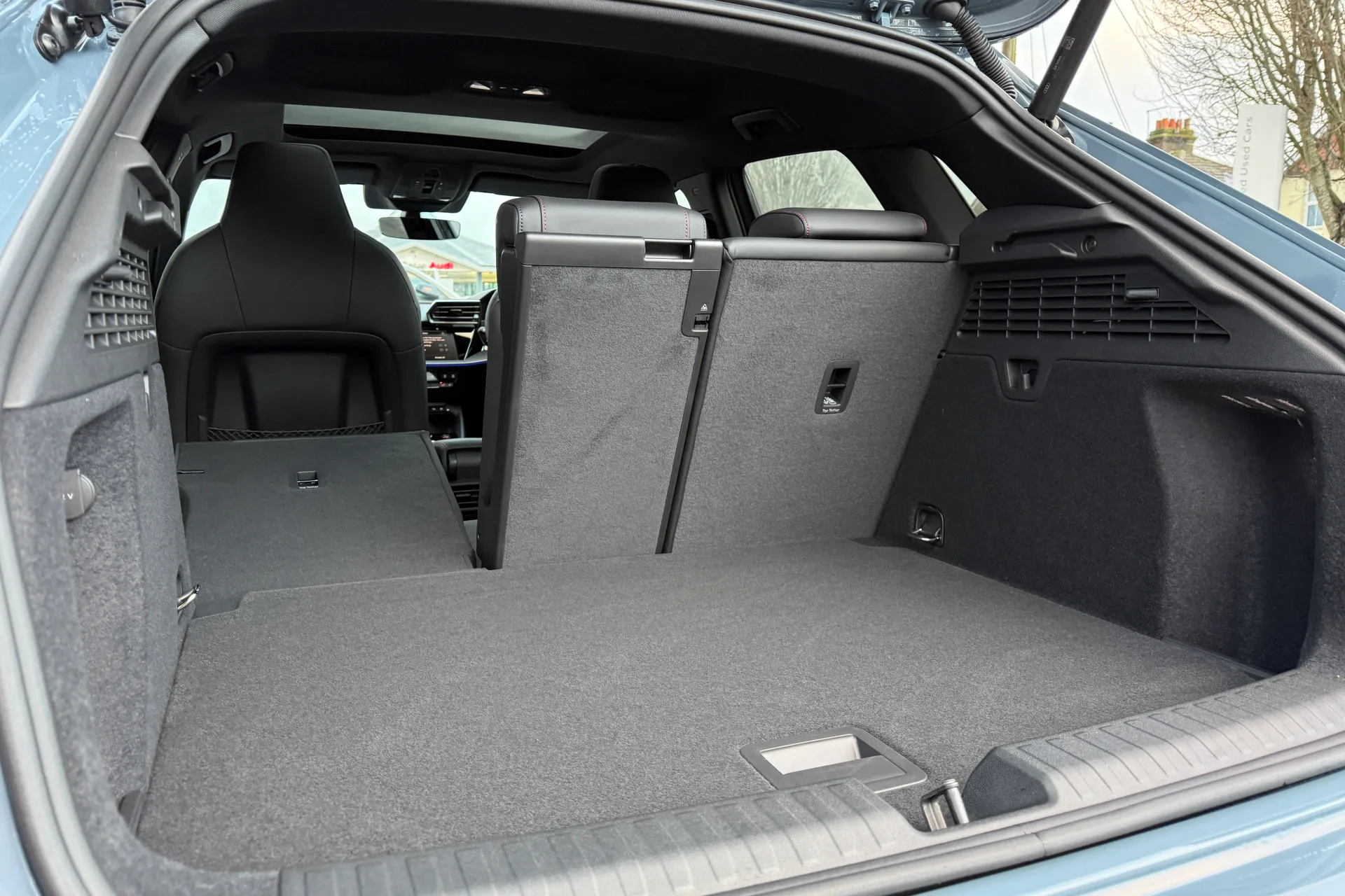 Audi RS3 thumbnail image number 43