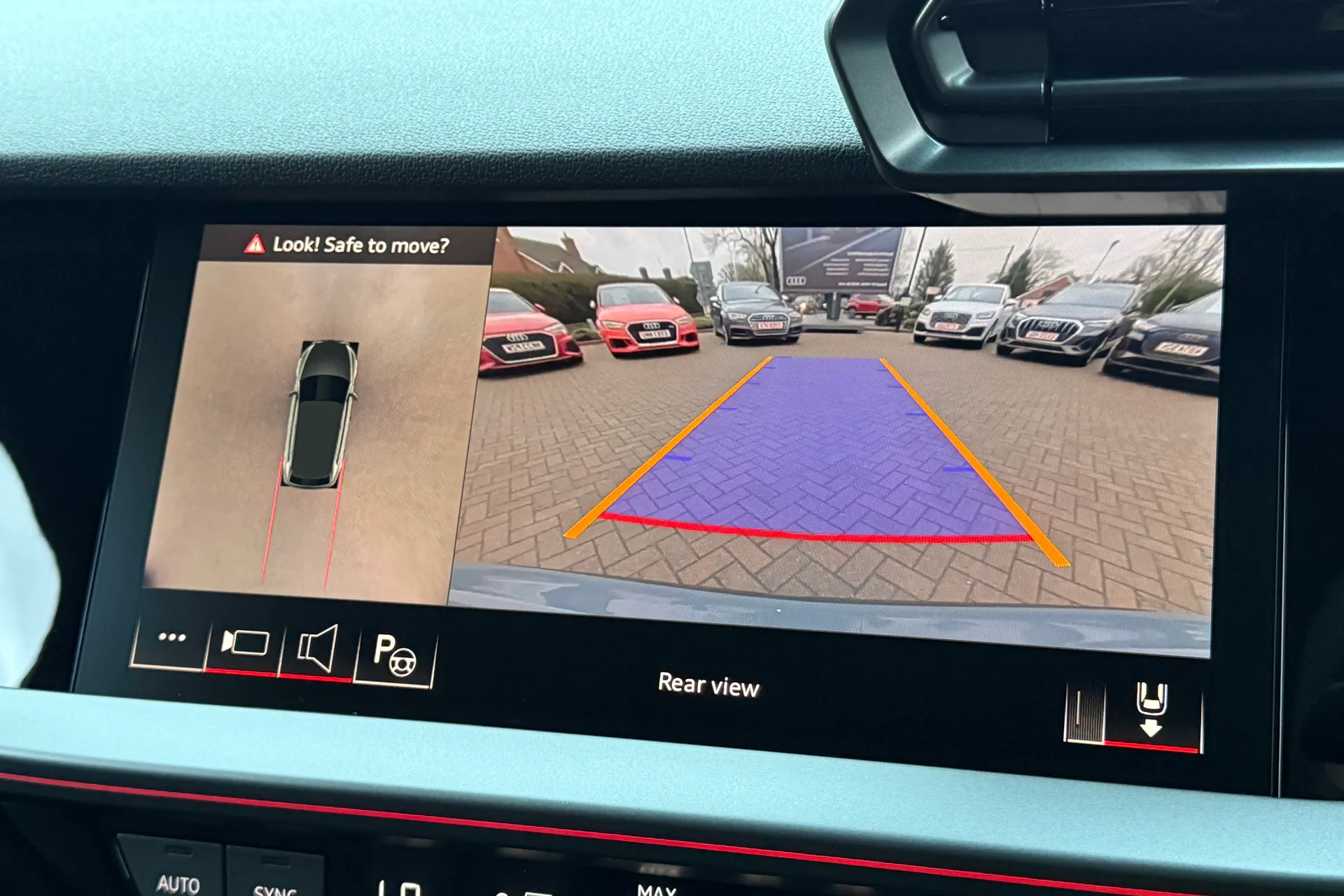 Audi RS3 thumbnail image number 4