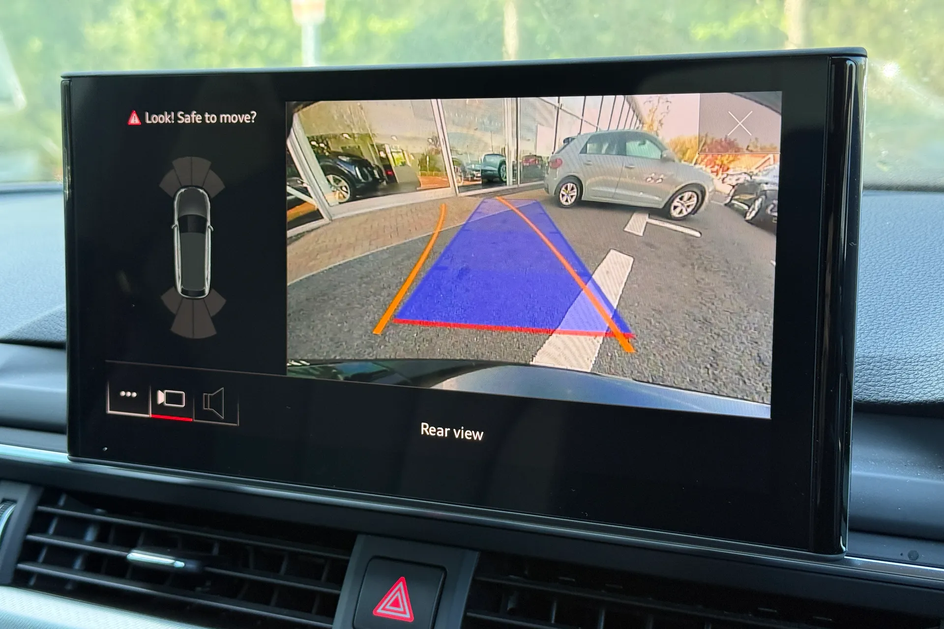 Audi A4 thumbnail image number 3
