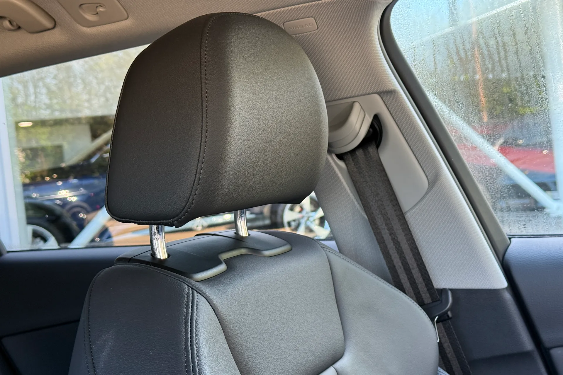 Audi A4 thumbnail image number 21