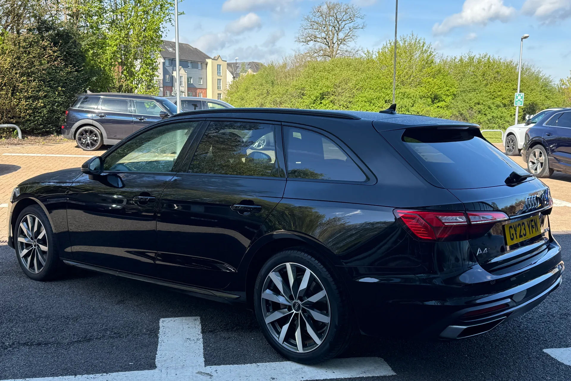 Audi A4 thumbnail image number 46