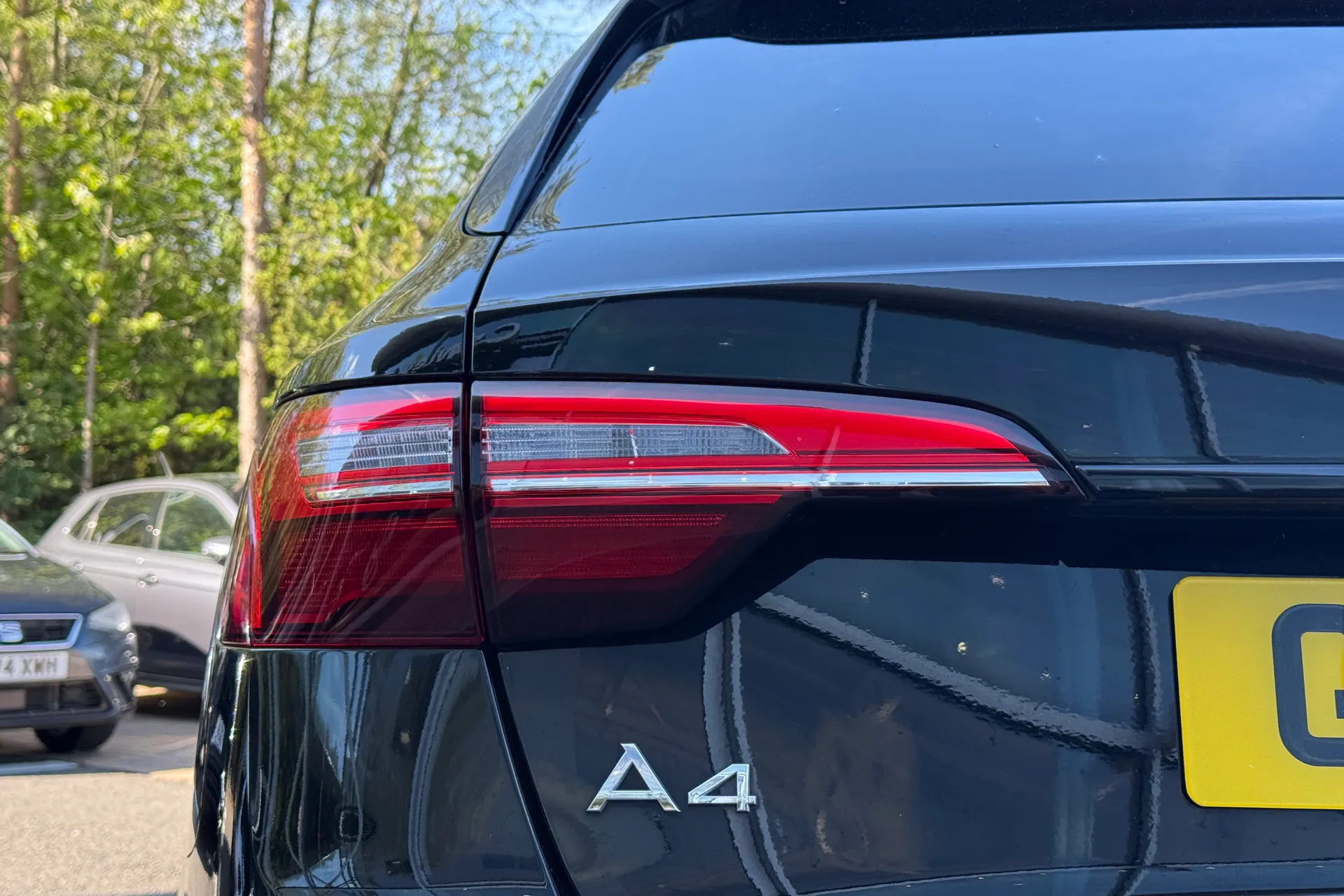 Audi A4 thumbnail image number 44