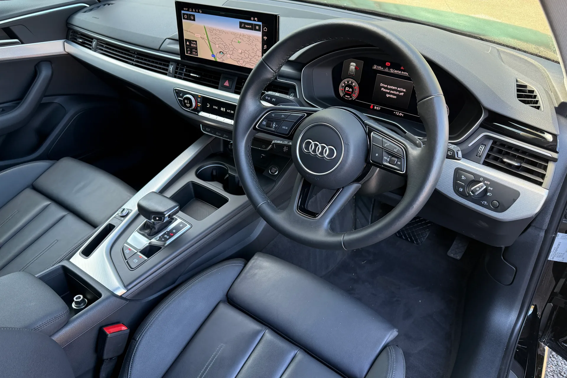 Audi A4 thumbnail image number 25