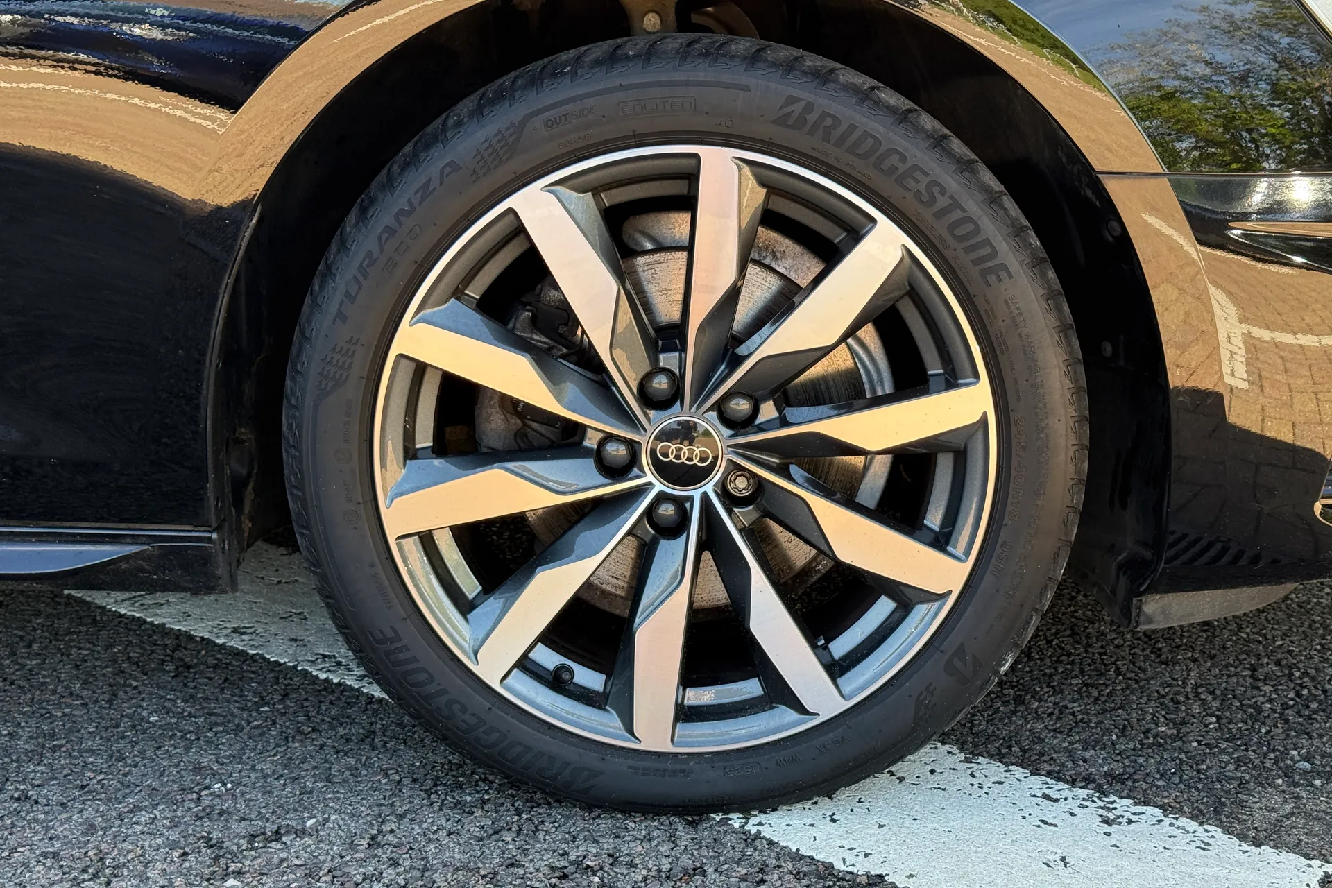 Audi A4 thumbnail image number 29