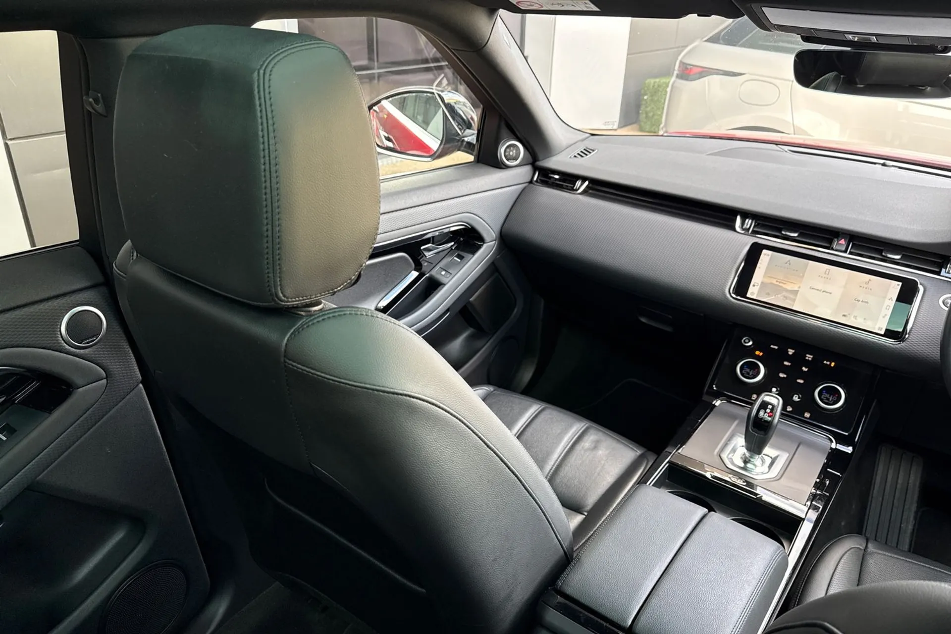 LAND ROVER RANGE ROVER EVOQUE thumbnail image number 41