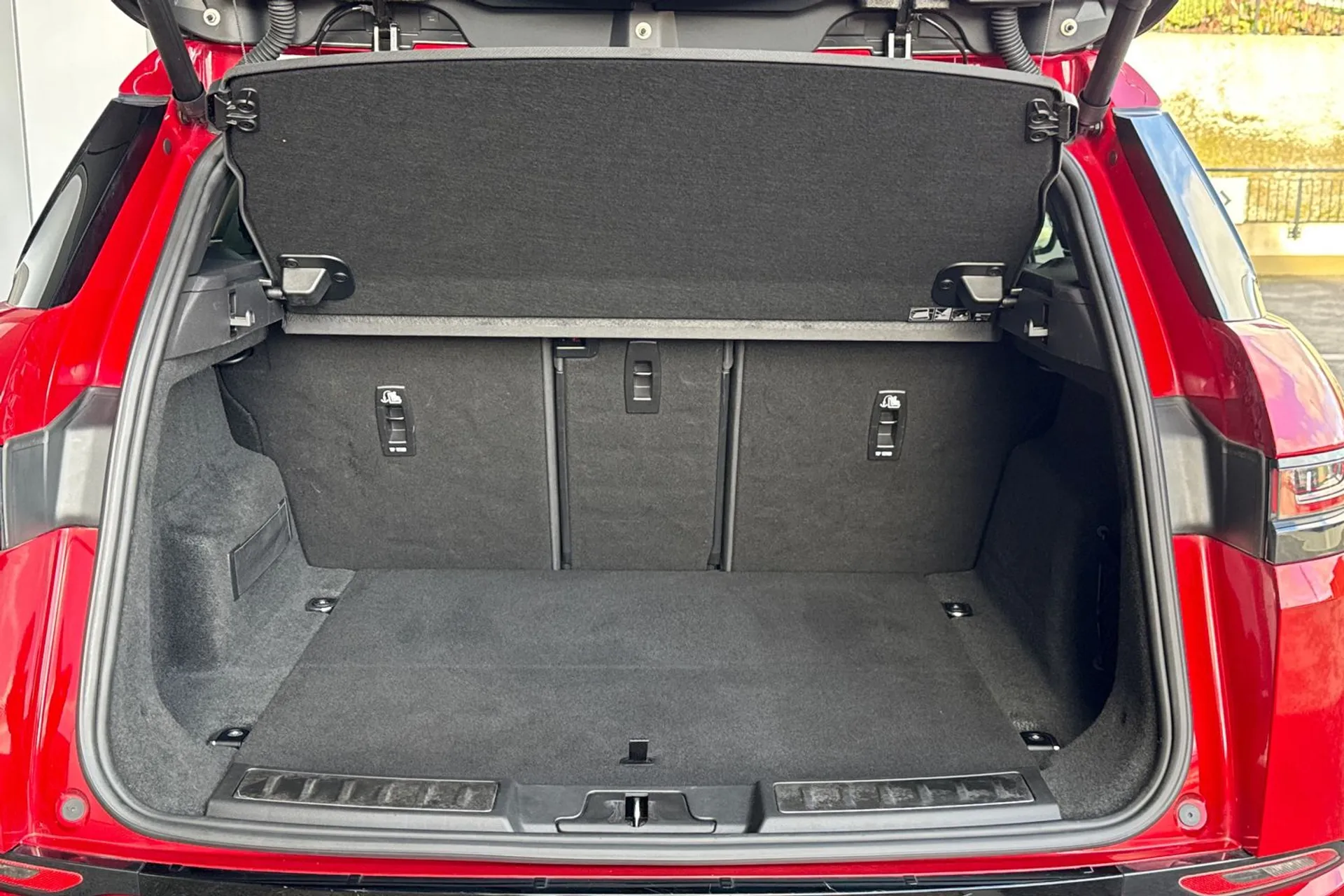 LAND ROVER RANGE ROVER EVOQUE thumbnail image number 32