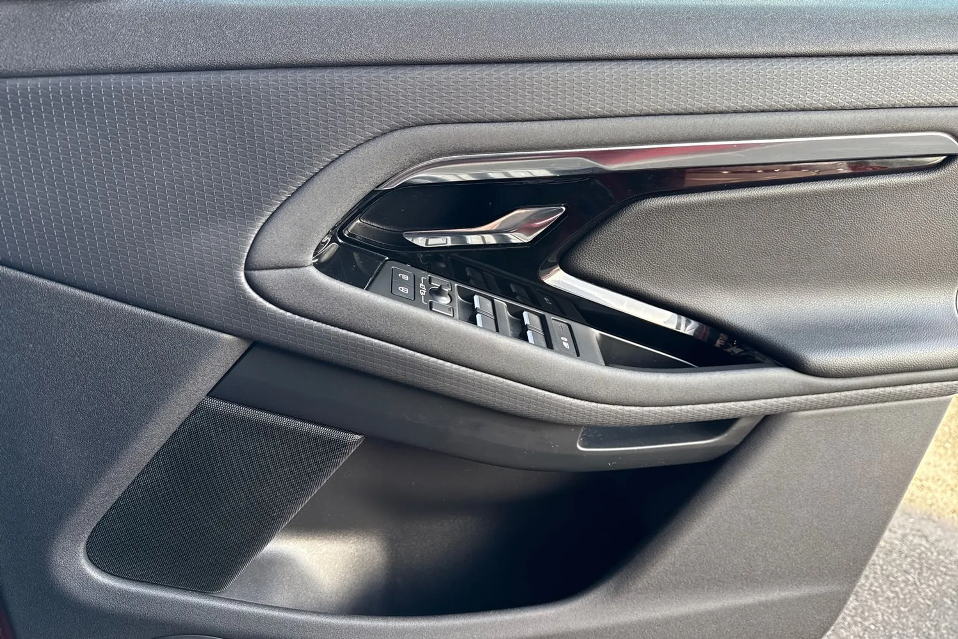 LAND ROVER RANGE ROVER EVOQUE thumbnail image number 48