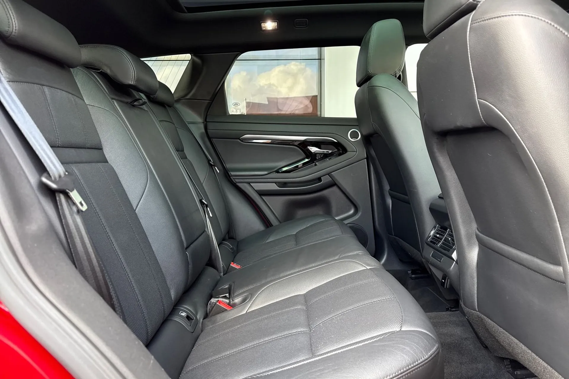 LAND ROVER RANGE ROVER EVOQUE thumbnail image number 22