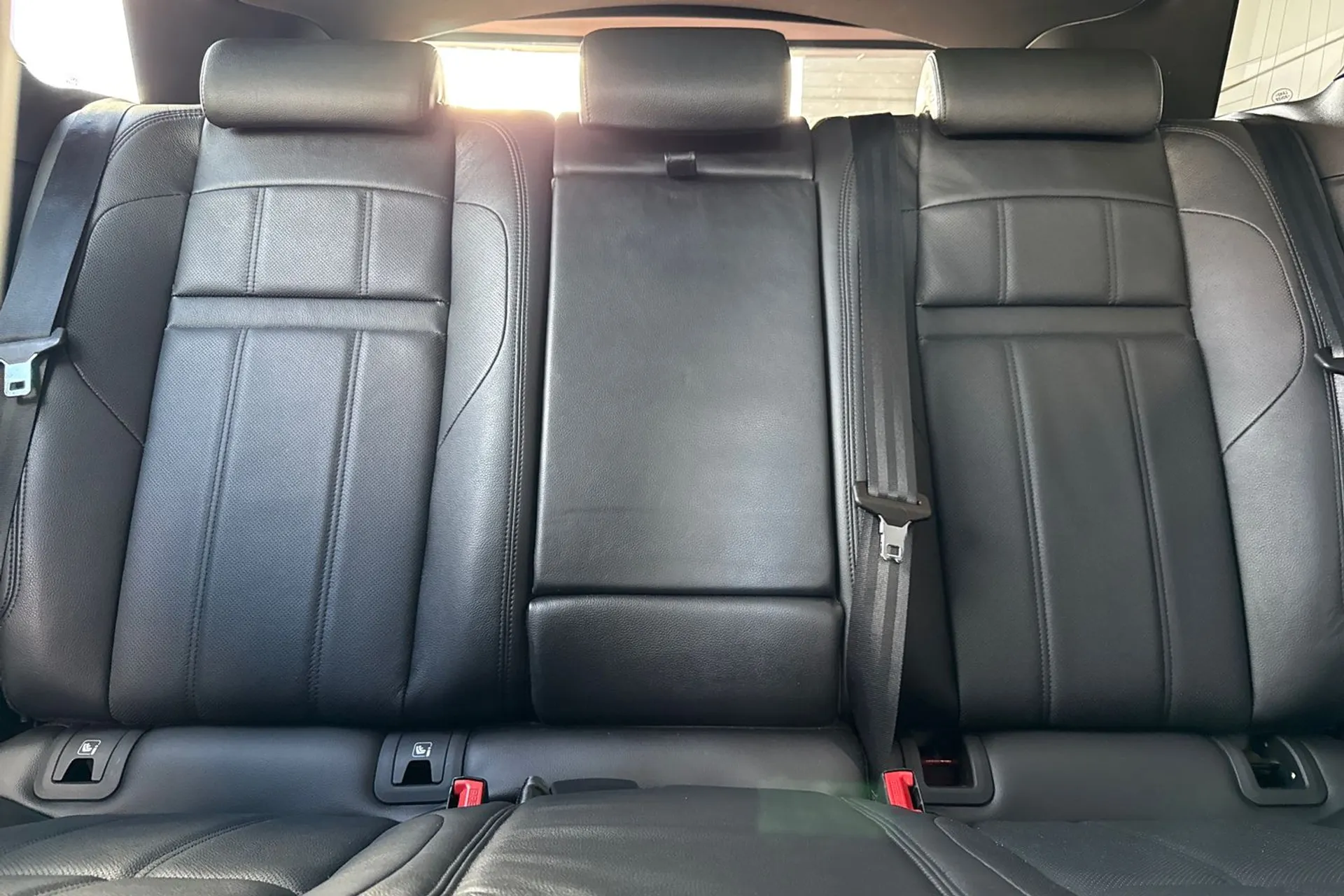 LAND ROVER RANGE ROVER EVOQUE thumbnail image number 40