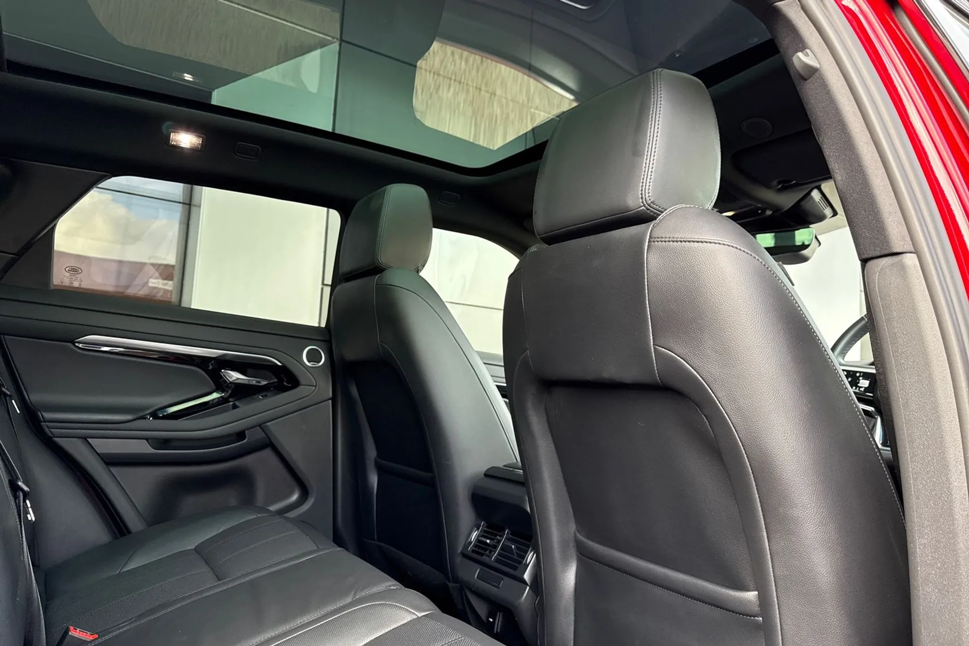 LAND ROVER RANGE ROVER EVOQUE thumbnail image number 35