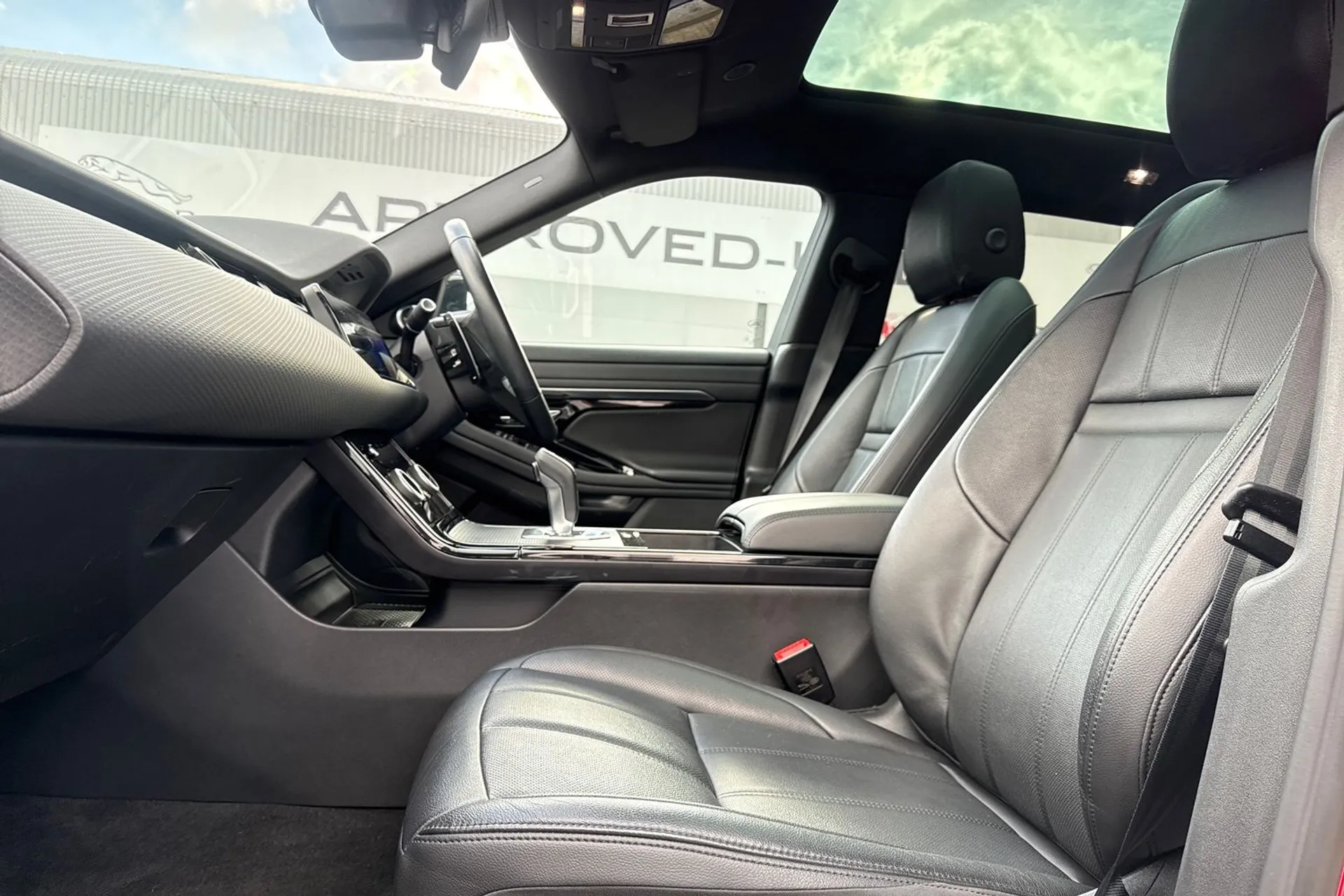 LAND ROVER RANGE ROVER EVOQUE thumbnail image number 38