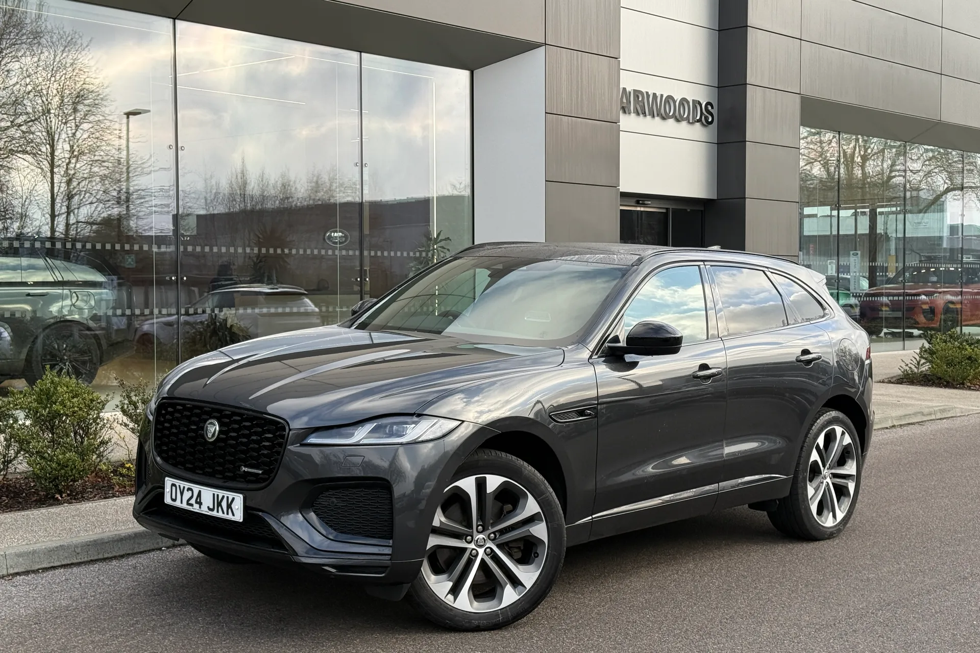 Jaguar F-PACE thumbnail image number 13