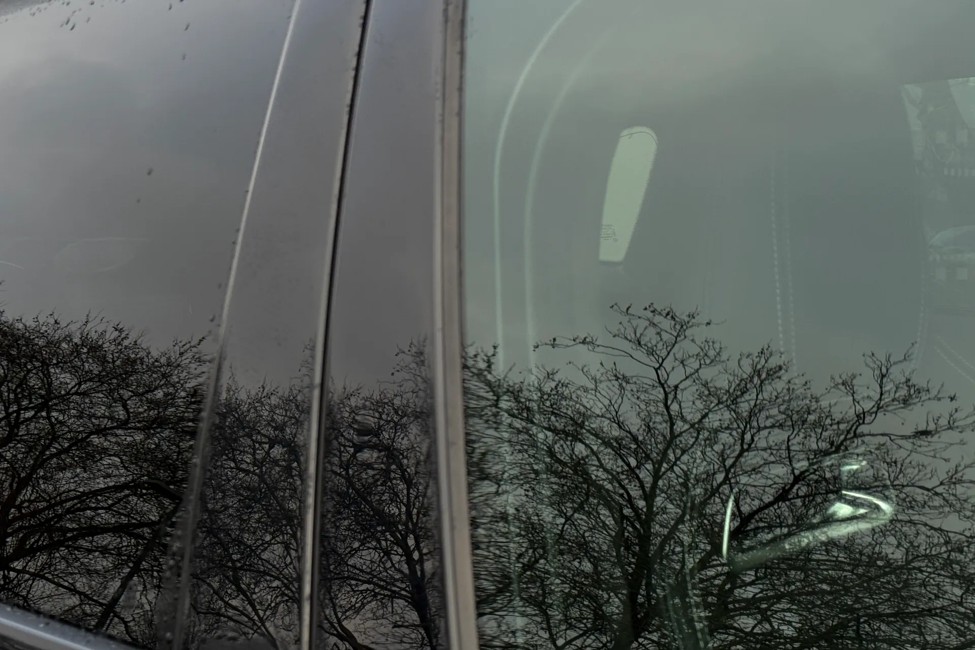 Jaguar F-PACE thumbnail image number 14