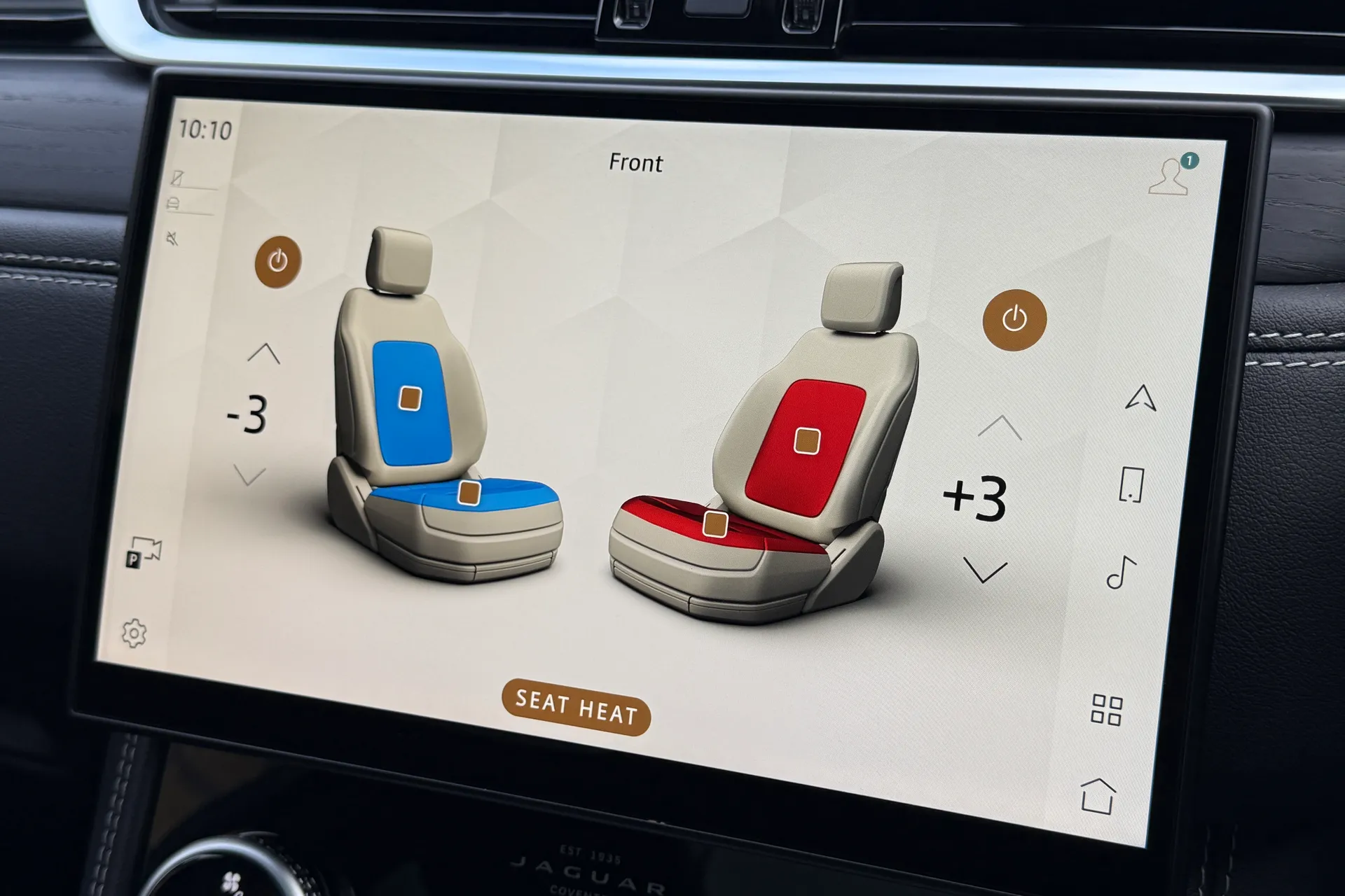 Jaguar F-PACE thumbnail image number 23