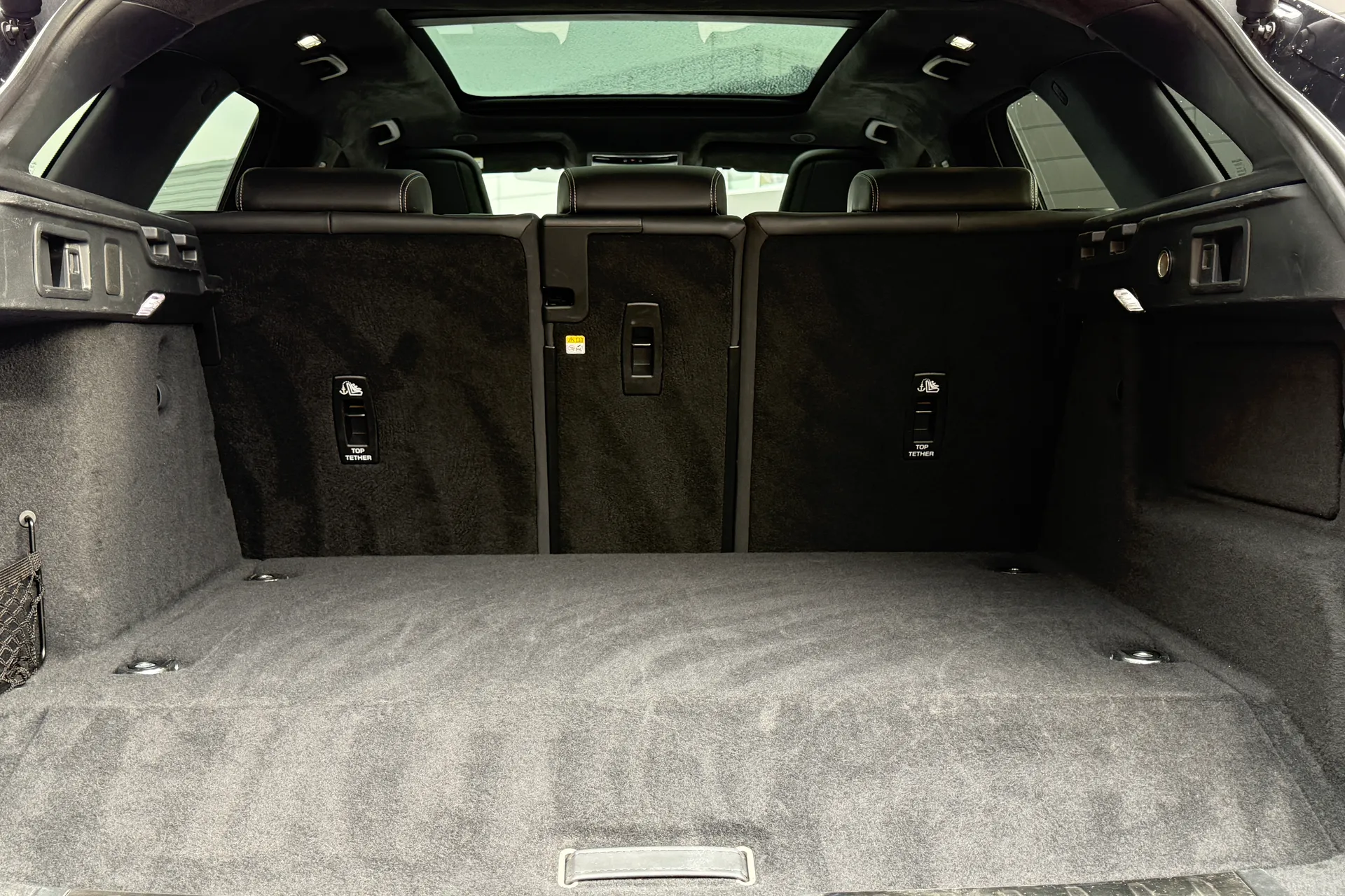 Jaguar F-PACE thumbnail image number 27