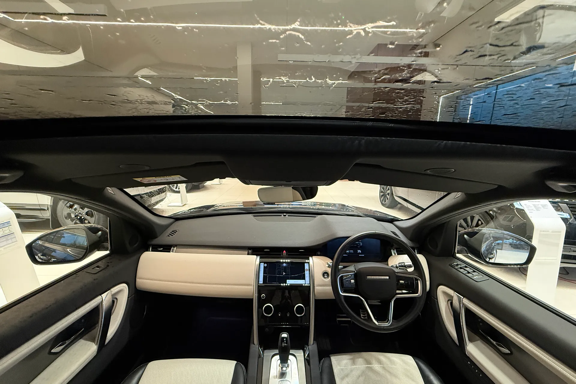 LAND ROVER DISCOVERY SPORT thumbnail image number 3