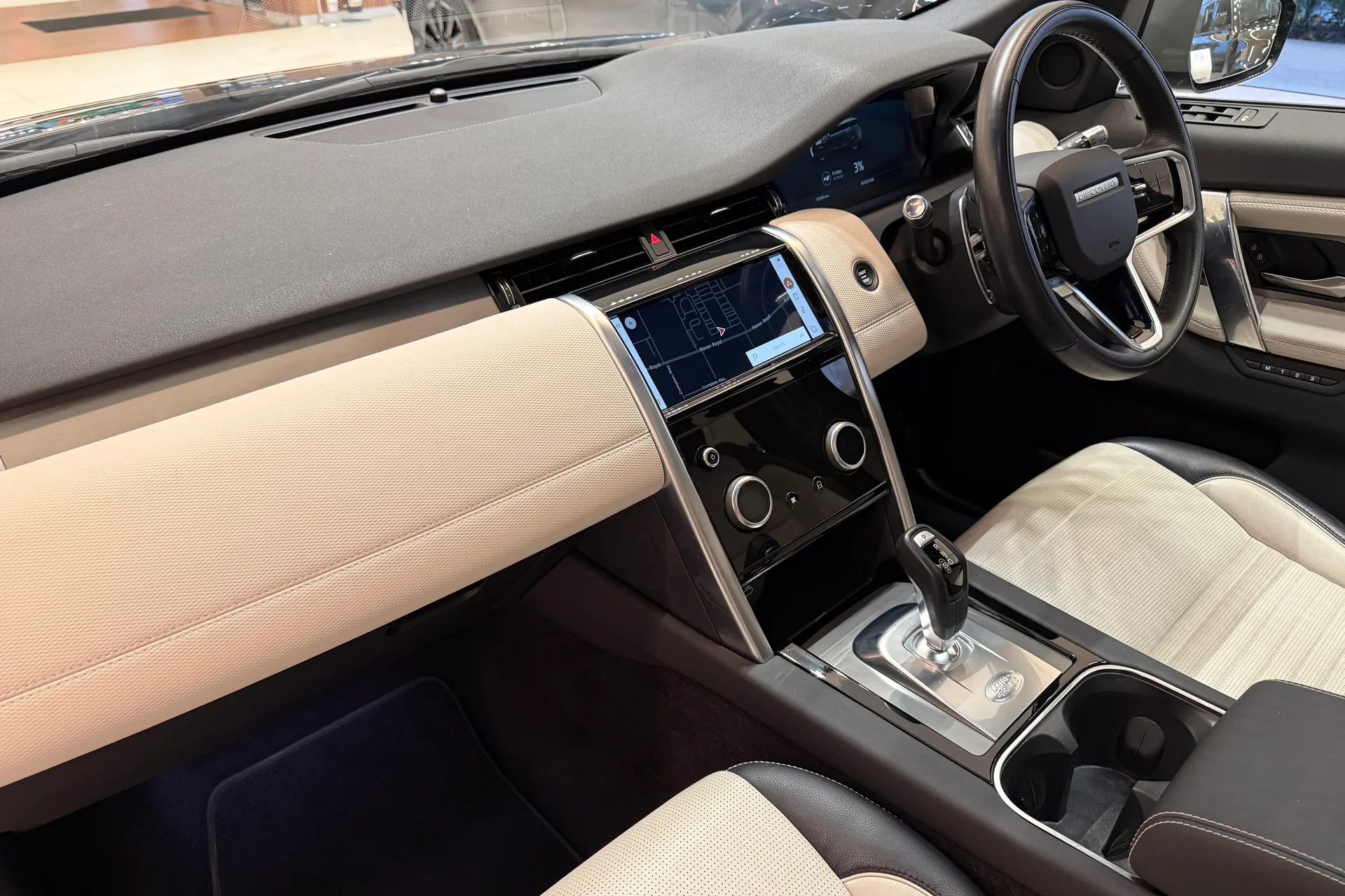 LAND ROVER DISCOVERY SPORT thumbnail image number 34