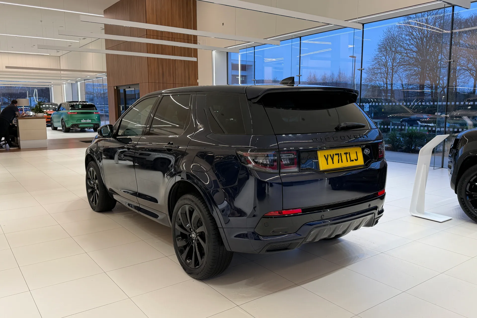 LAND ROVER DISCOVERY SPORT thumbnail image number 14