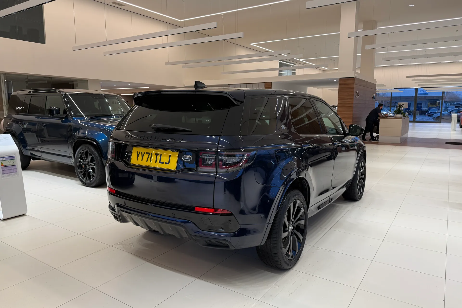 LAND ROVER DISCOVERY SPORT thumbnail image number 9