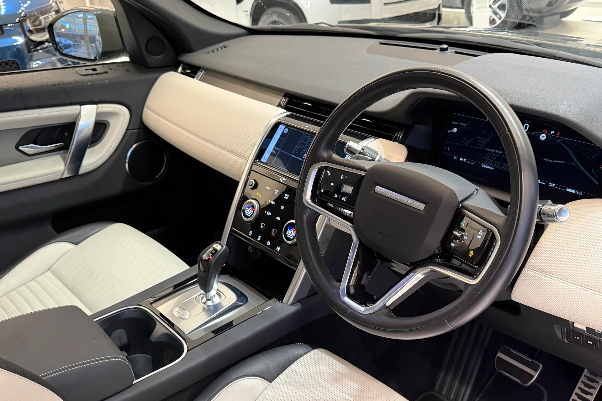 LAND ROVER DISCOVERY SPORT thumbnail image number 33