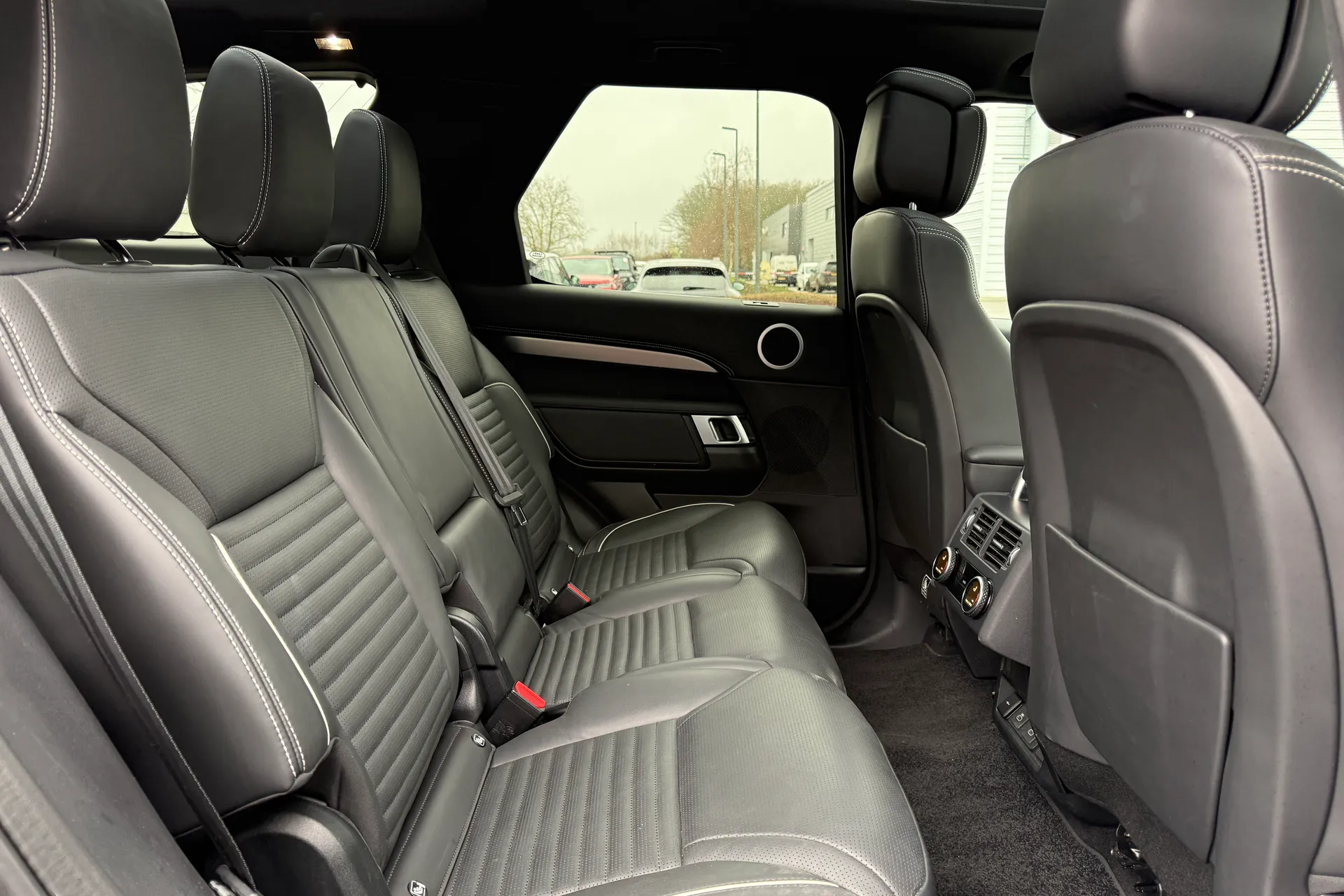 LAND ROVER DISCOVERY thumbnail image number 39