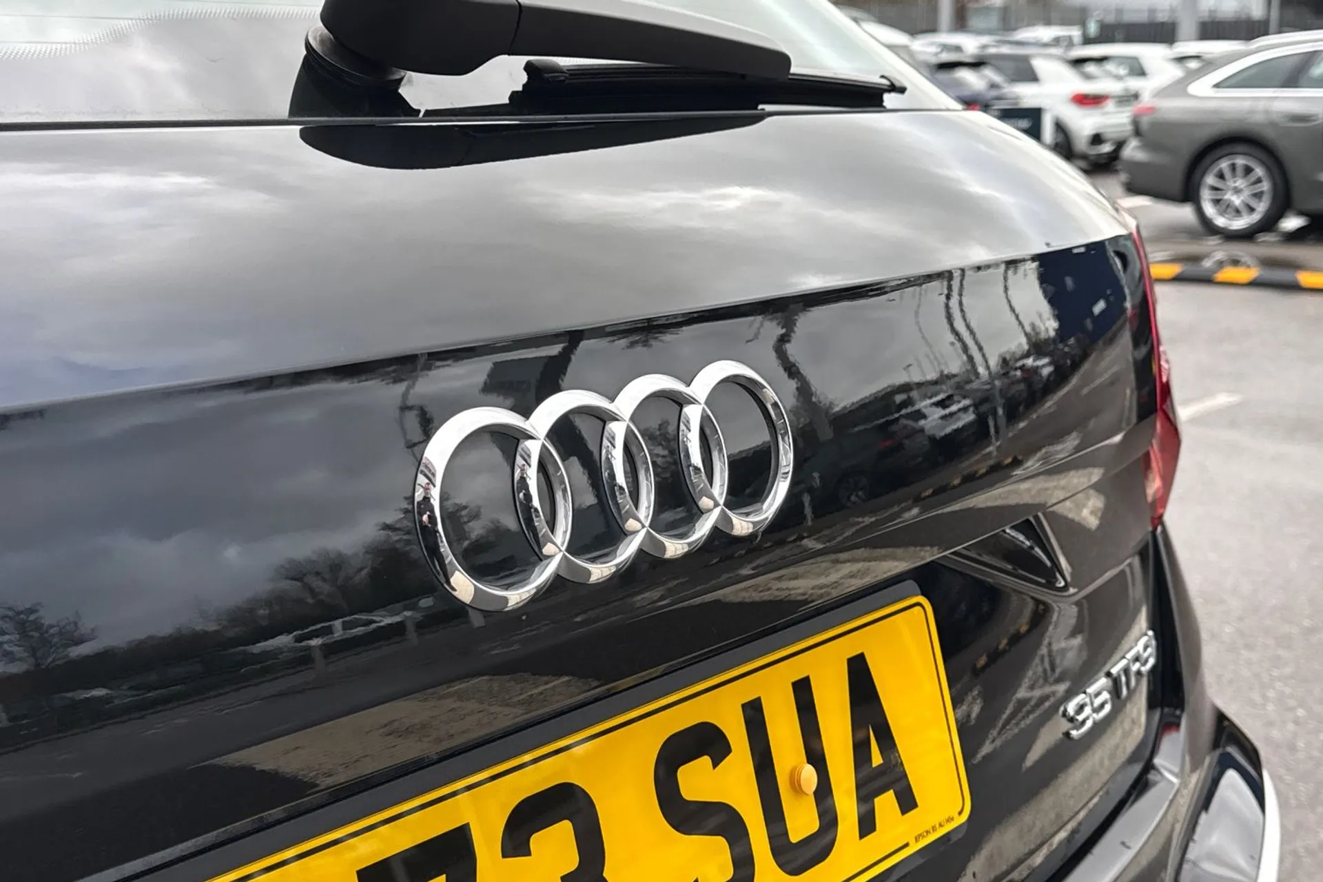 Audi Q2 thumbnail image number 32